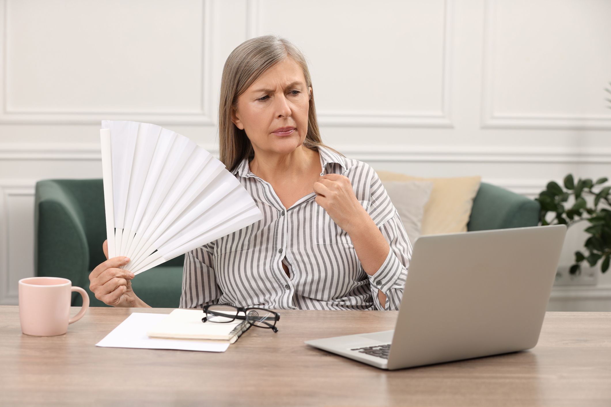 El 60,4% de les dones enquestades en etapa de menopausa han experimentat entre 7 i 12 símptomes | iStock El 60,4% de les dones enquestades en etapa de menopausa han experimentat entre 7 i 12 símptomes | iStock
