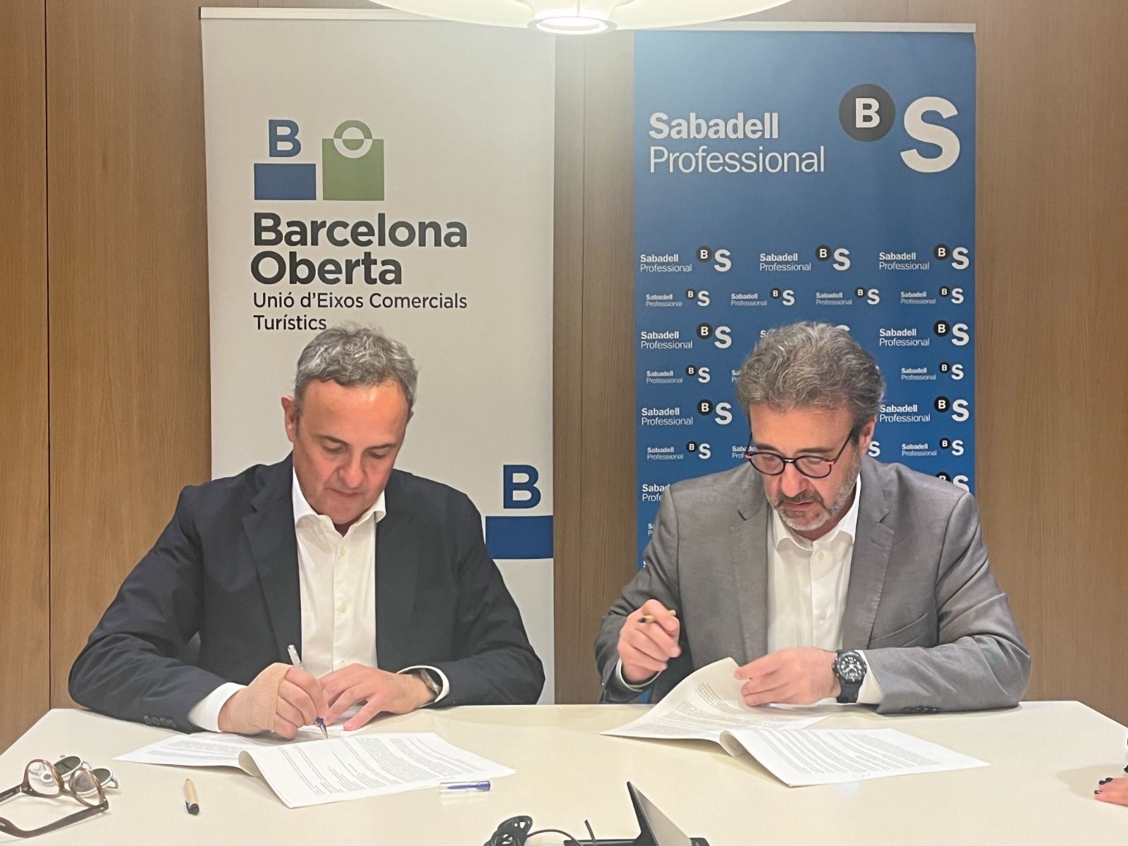 El momento de la firma entre las dos entidades | Cedida El momento de la firma entre las dos entidades | Cedida