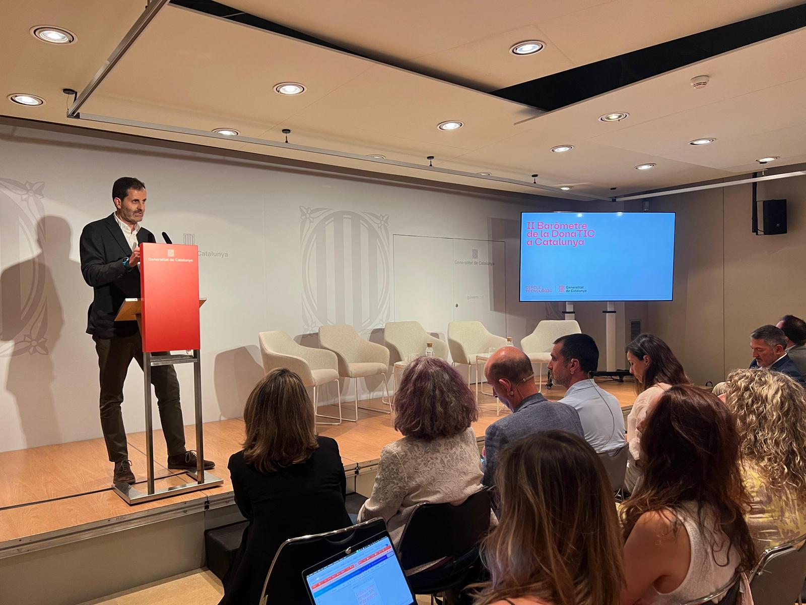El gerent del Cercle Tecnològic, Xavier Sellarès, a la presentació del II Baròmetre de la Dona TIC a Catalunya | Cedida
