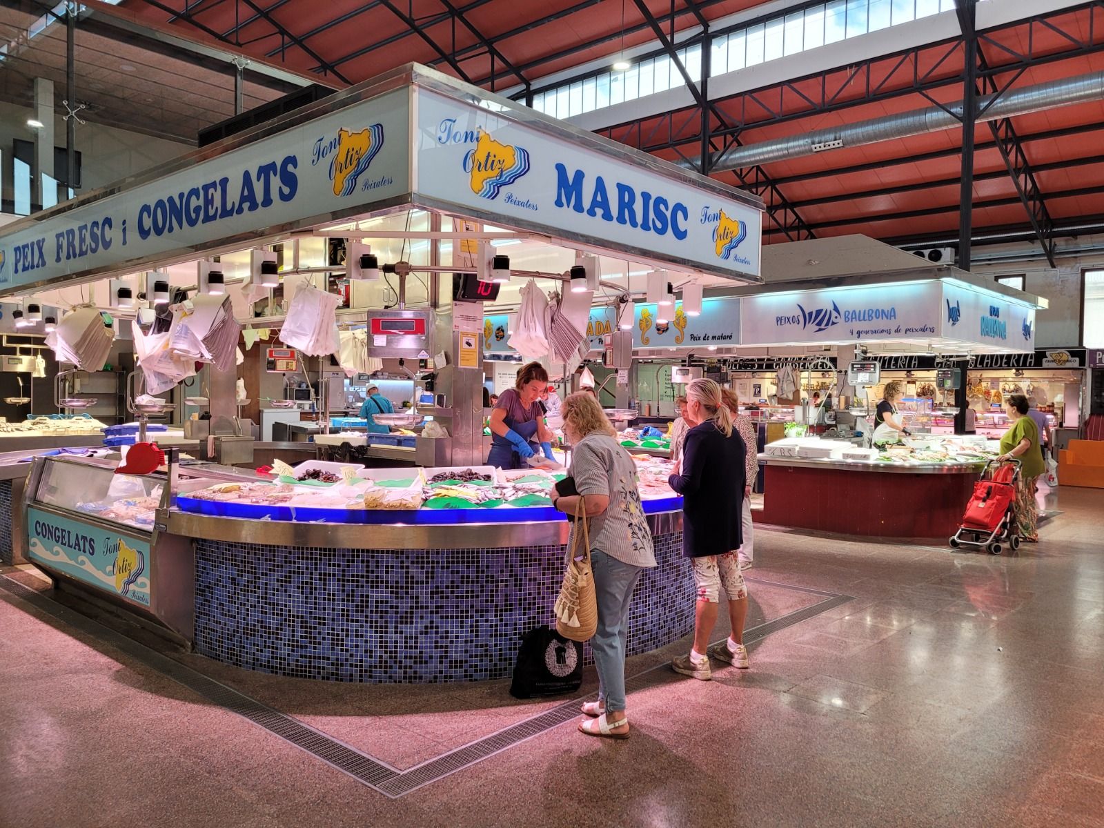 La Diputació de Barcelona elabora un cens per radiografiar els 91 mercats municipals de la demarcació | Diputació de Barcelona