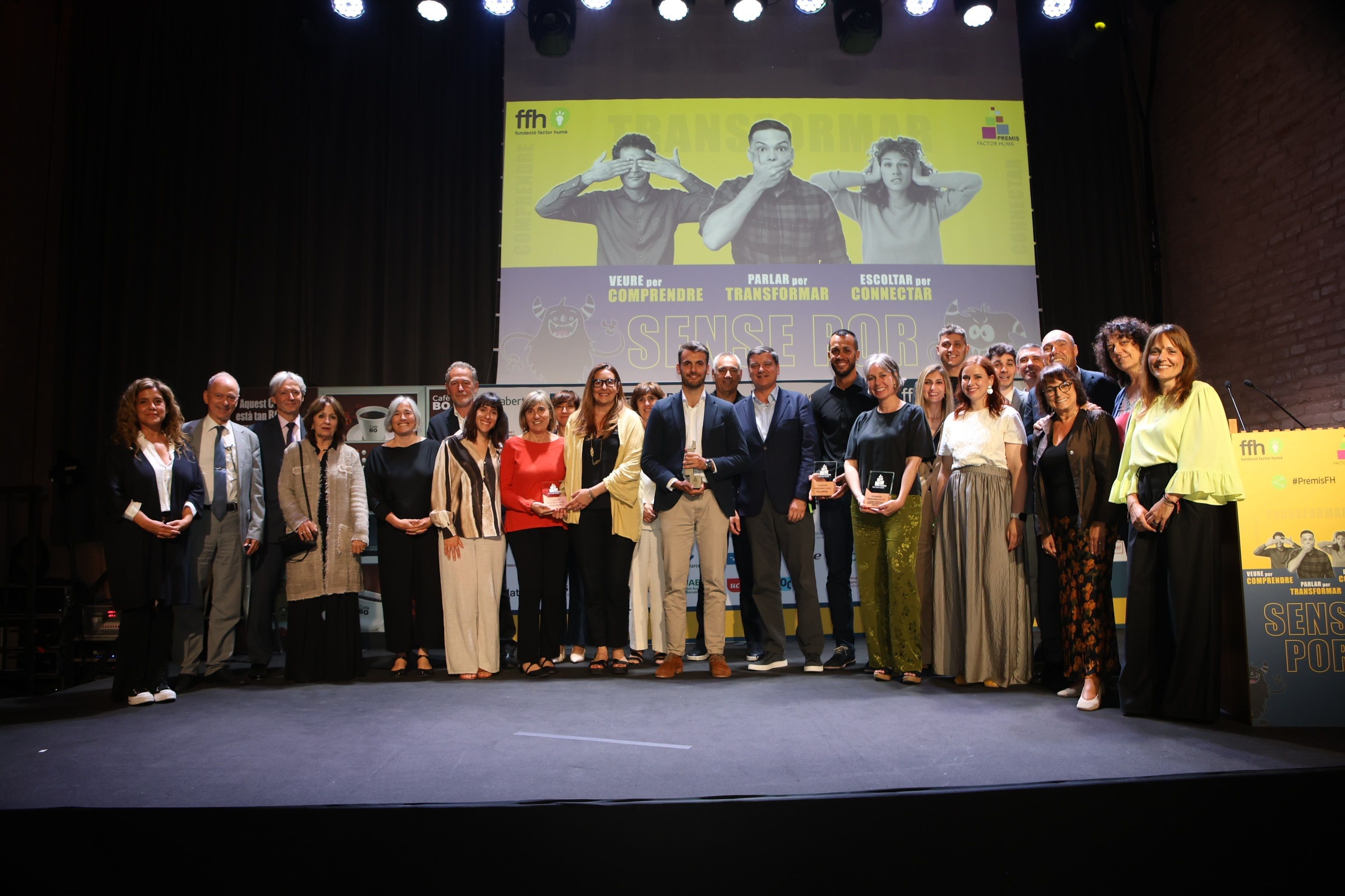 Premiats i organitzadors dels Premis Factor Humà | Cedida Premiats i organitzadors dels Premis Factor Humà | Cedida