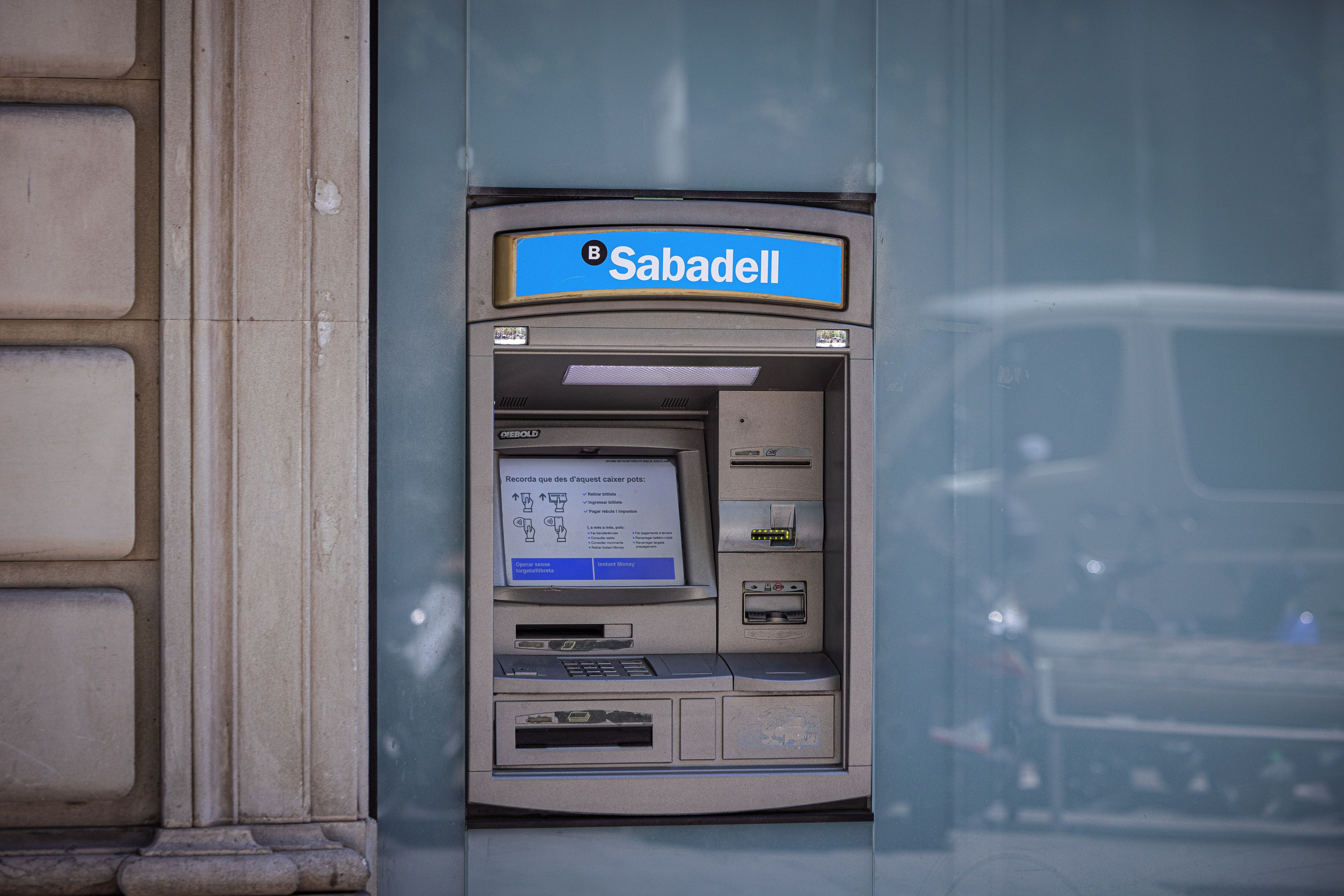 Un cajero automático del Banc Sabadell | ACN Un cajero automático del Banc Sabadell | ACN