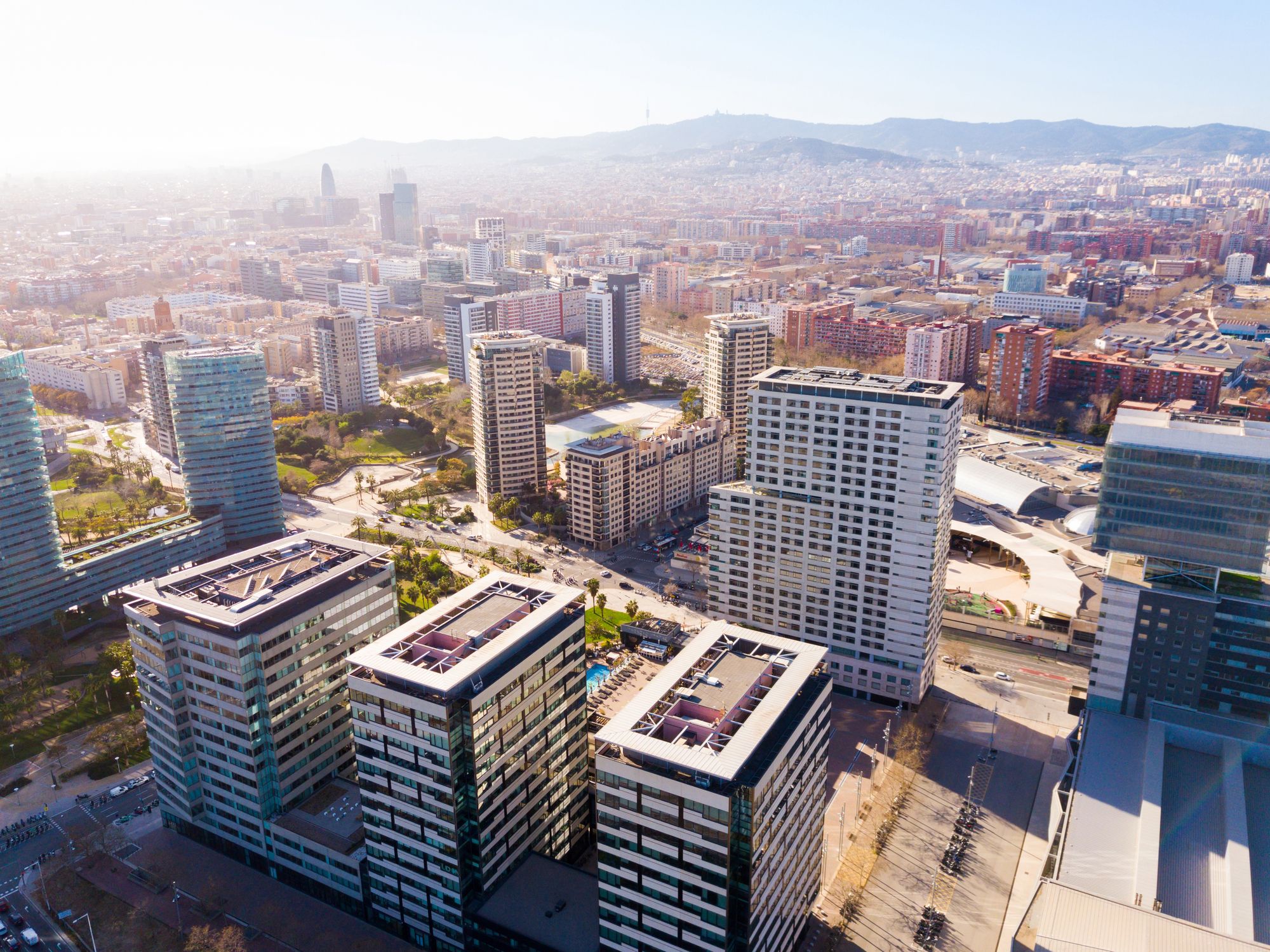 Vista aèria de Diagonal Mar i el front Maritim del Poblenou, Barcelona | iStock Vista aèria de Diagonal Mar i el front Maritim del Poblenou, Barcelona | iStock