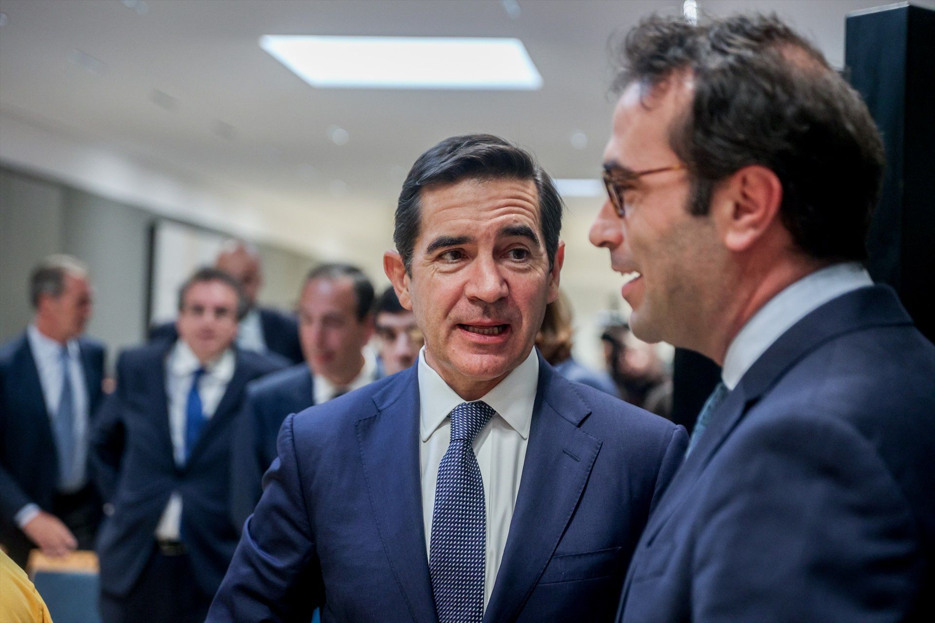 El president del BBVA, Carlos Torres, i el ministre d'Economia, Comerç i Empresa, Carlos Cuerpo | Europa Press El president del BBVA, Carlos Torres, i el ministre d'Economia, Comerç i Empresa, Carlos Cuerpo | Europa Press