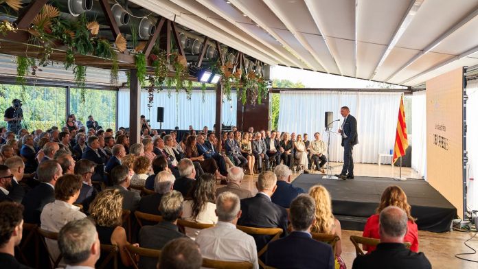 El conseller d’Empresa i Treball ha destacat que Catalunya és la regió europea amb un màxim creixement del PIB El conseller d’Empresa i Treball ha destacat que Catalunya és la regió europea amb un màxim creixement del PIB