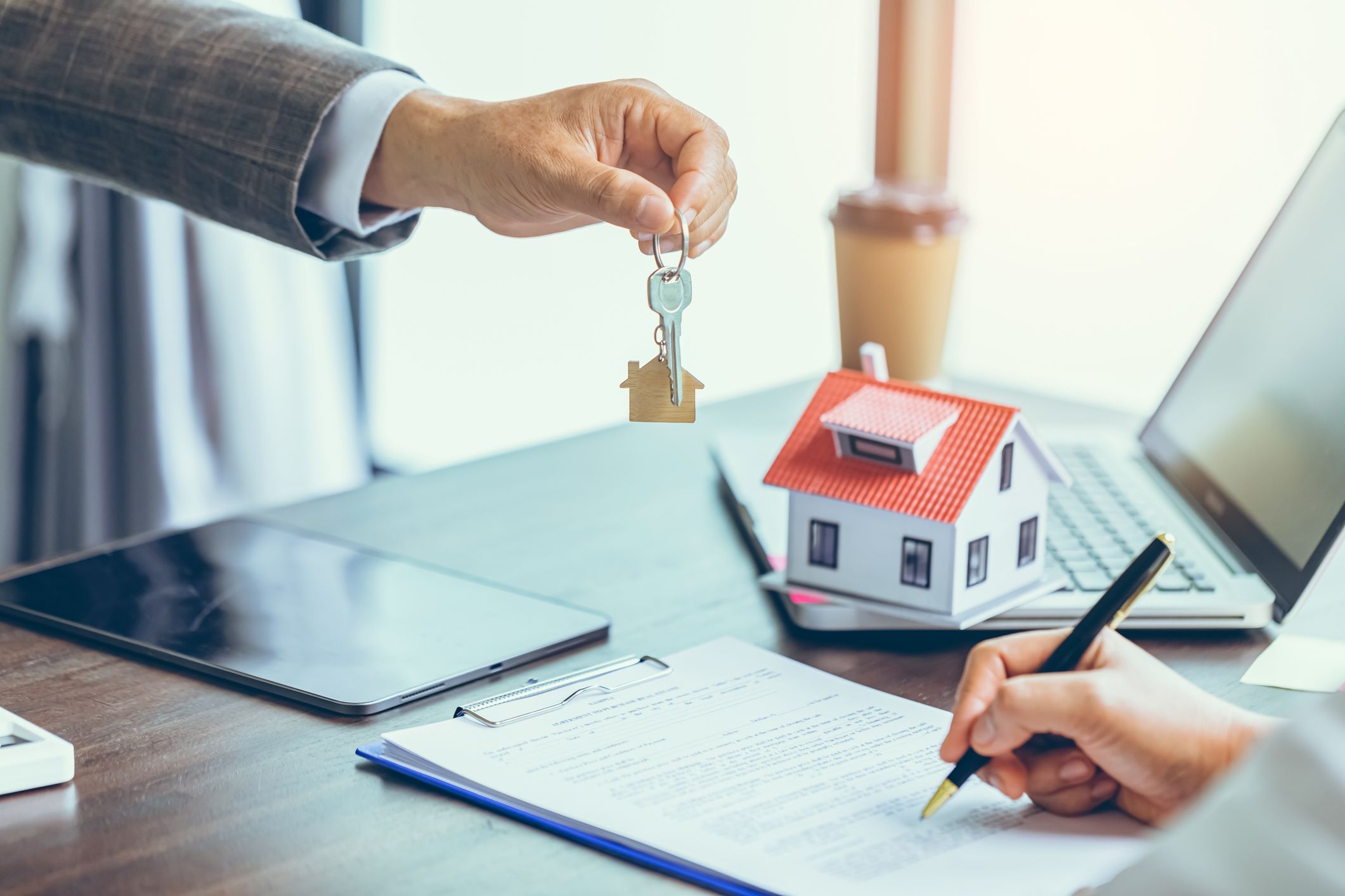 L'accés a l'habitatge és una de les principals preocupacions dels catalans | iStock
