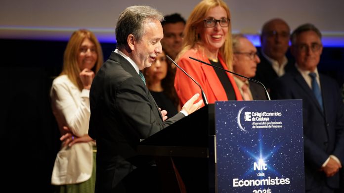 El degà, Carles Puig de Travy, i la vicedegana, Àngels Fitó El degà, Carles Puig de Travy, i la vicedegana, Àngels Fitó