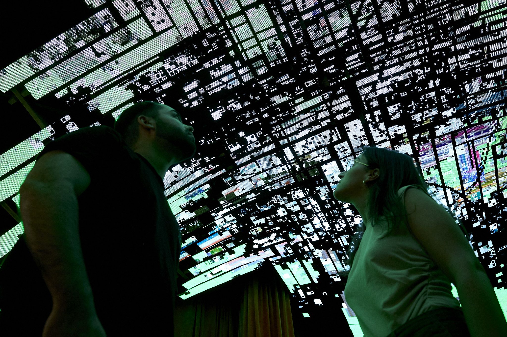 La cúpula digital de Tigrelab, inspirada en la sala hipólita del Park Güell | Cedida