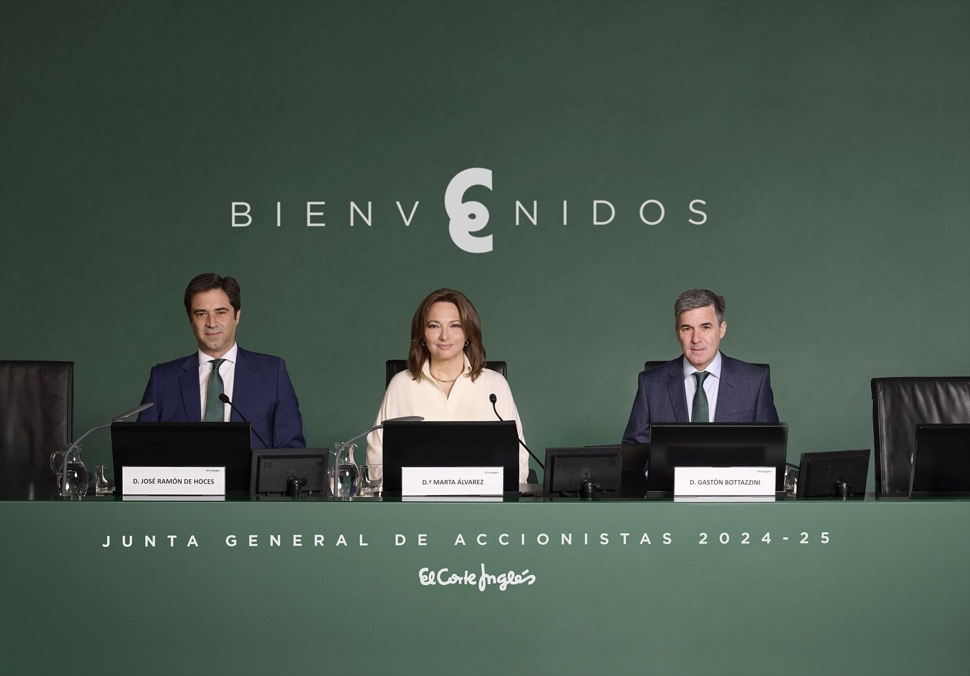 José Ramón de Hoces, Conseller Secretari del Corte Inglés; Marta Álvarez, presidenta d'El Corte Inglés i Gastón Bottazzini, conseller delegat d'El Corte Inglés | Europa Press José Ramón de Hoces, Conseller Secretari del Corte Inglés; Marta Álvarez, presidenta d'El Corte Inglés i Gastón Bottazzini, conseller delegat d'El Corte Inglés | Europa Press