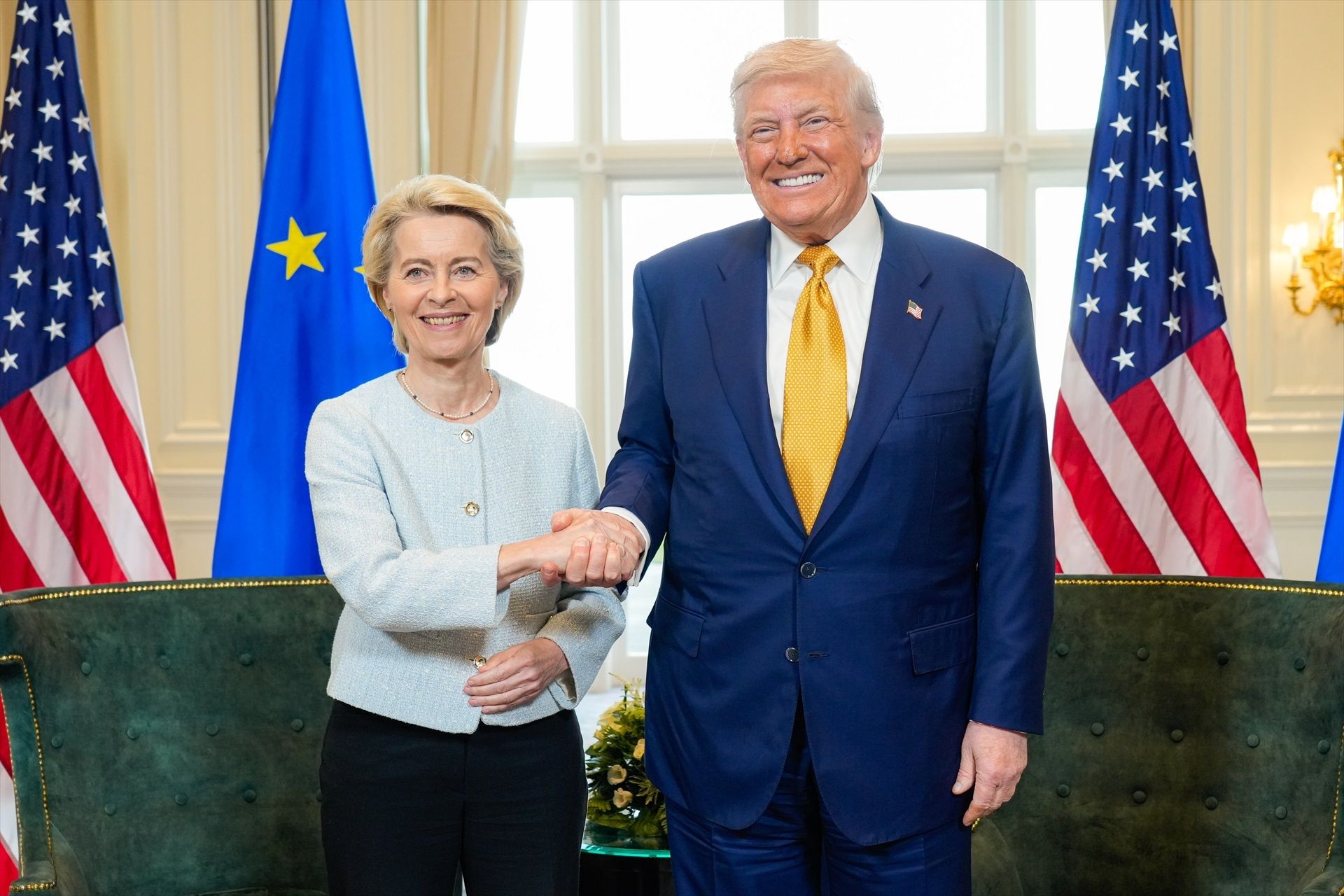 Ursula von der Leyen i Donald Trump després d'arribar a un acord comercial | Europa Press
