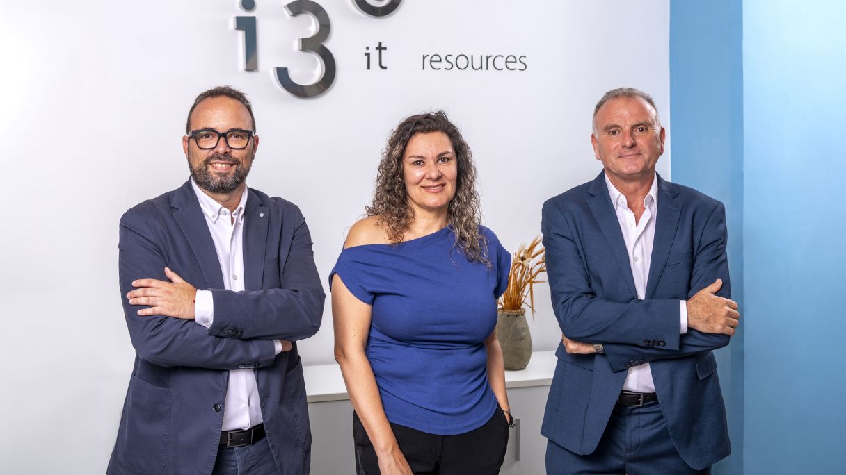 ergio García Estradera, gerent d'I3e, Eva Cifuentes, directora de RRHH i Francisco García, CEO i fundador d'i3e | Cedida ergio García Estradera, gerent d'I3e, Eva Cifuentes, directora de RRHH i Francisco García, CEO i fundador d'i3e | Cedida