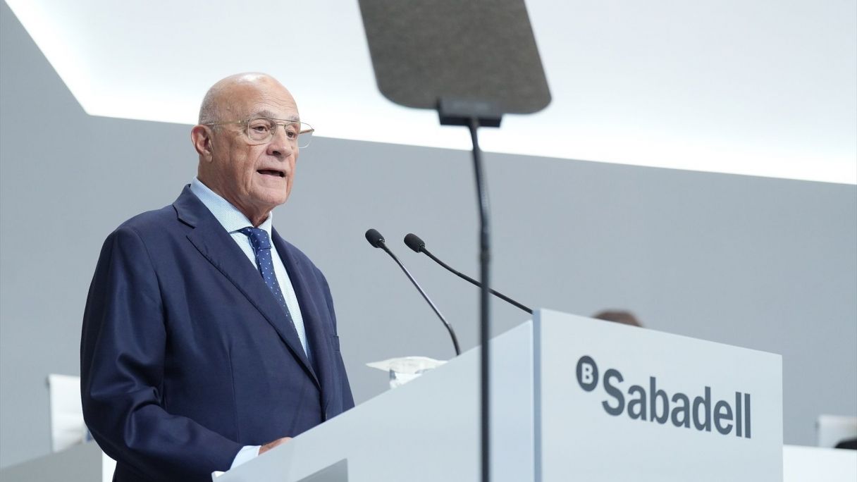 El president del Banc Sabadell, Josep Oliu, durant una intervenció a la Junta General Extraordinària | Europa Press