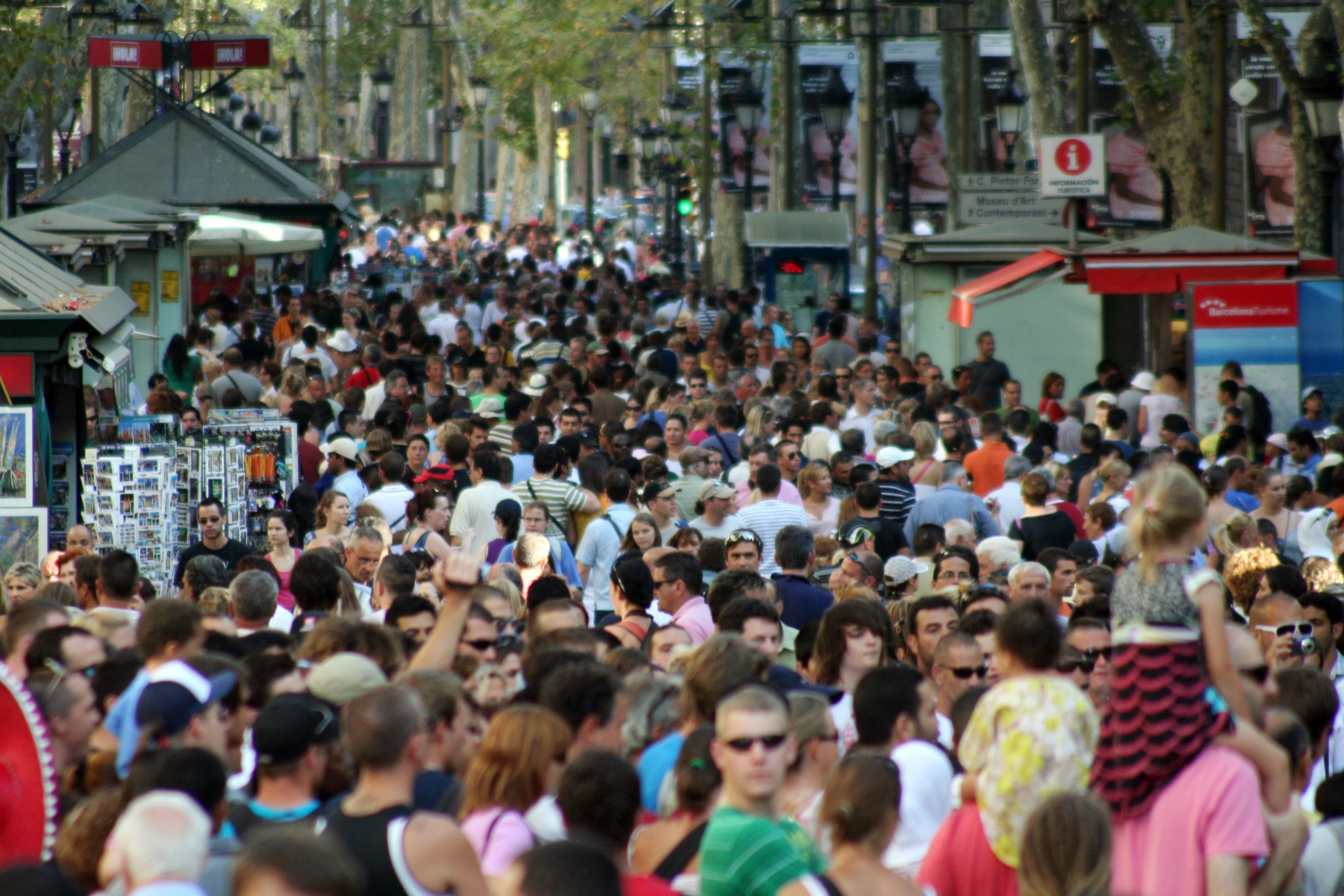 Convertir una ciudad en más inteligente no significa únicamente ponerle más tecnología | cenkertekin / iStock