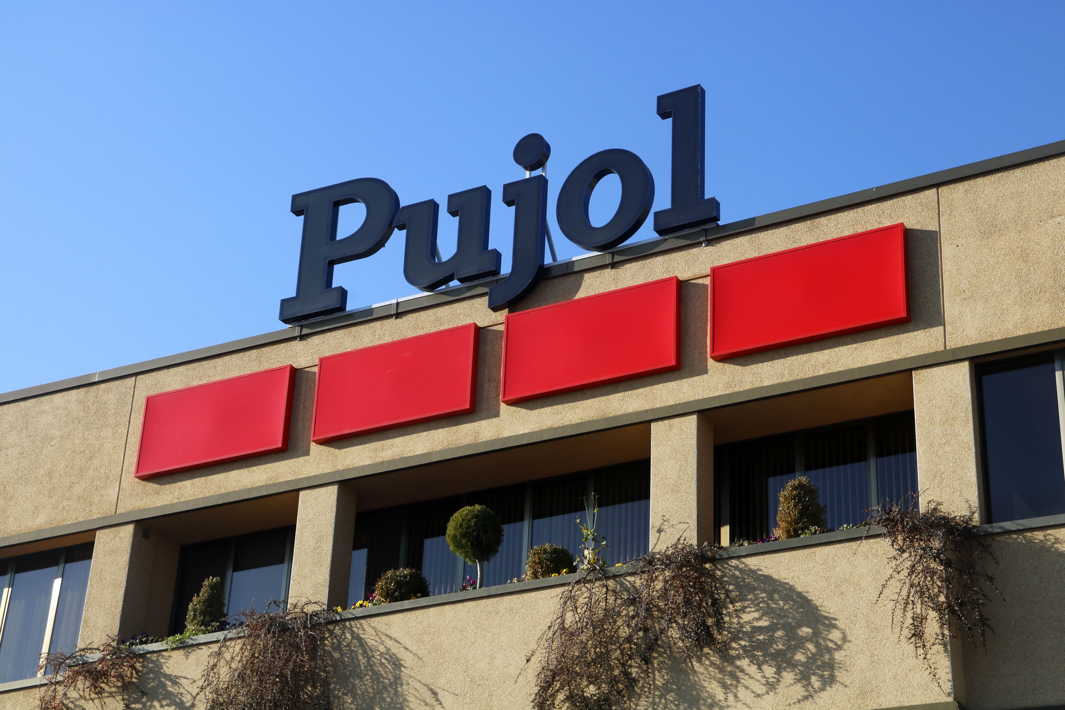 El cartell de la firma Prefabricats Pujol de Mollerussa | ACN