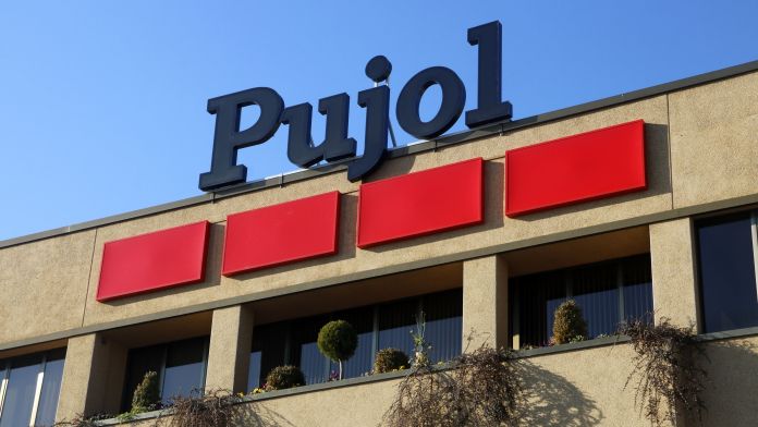 El cartell de la firma Prefabricats Pujol de Mollerussa | ACN