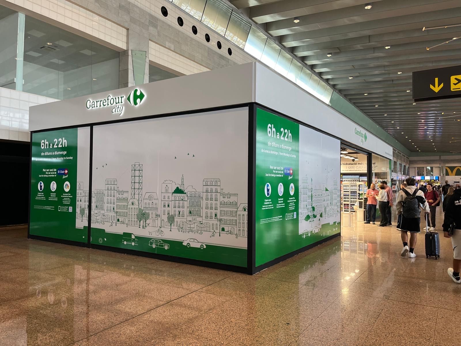 La nova botiga de Carrefour a la Terminal 2 de l'aeroport del Prat | Cedida