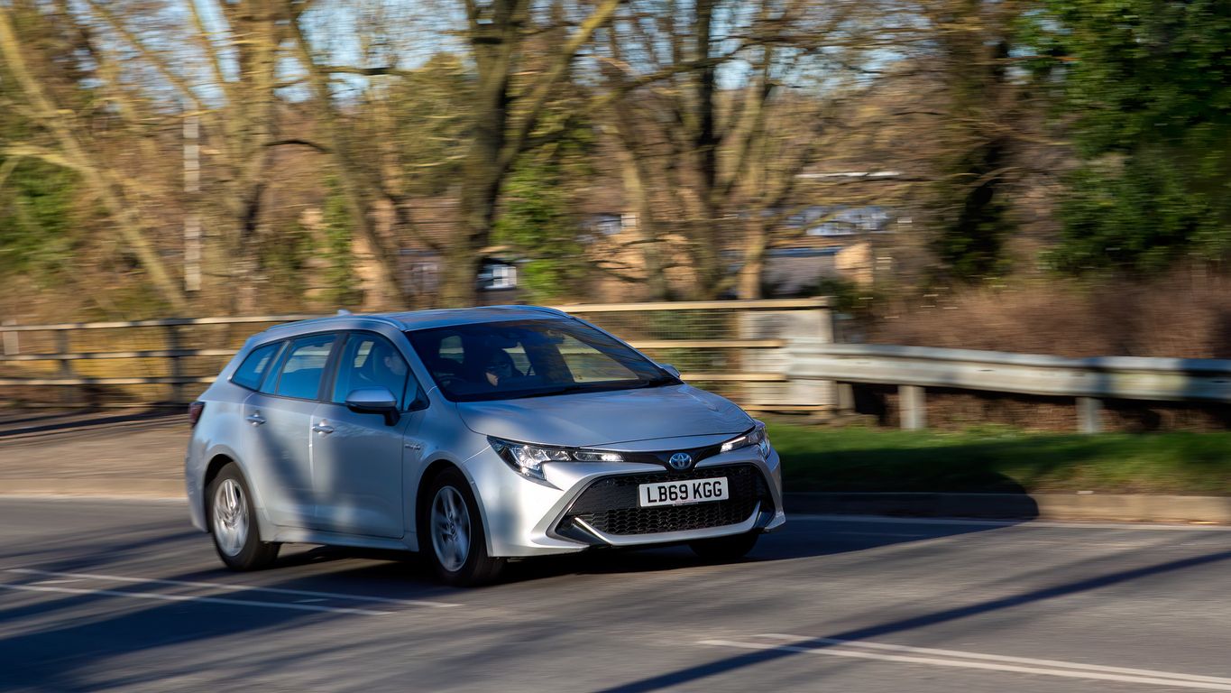 Toyota és la marca de turismes i nanocotxes que ofereix més manuals d'ús en català, en 34 dels seus models | Sue Thatcher / iStock