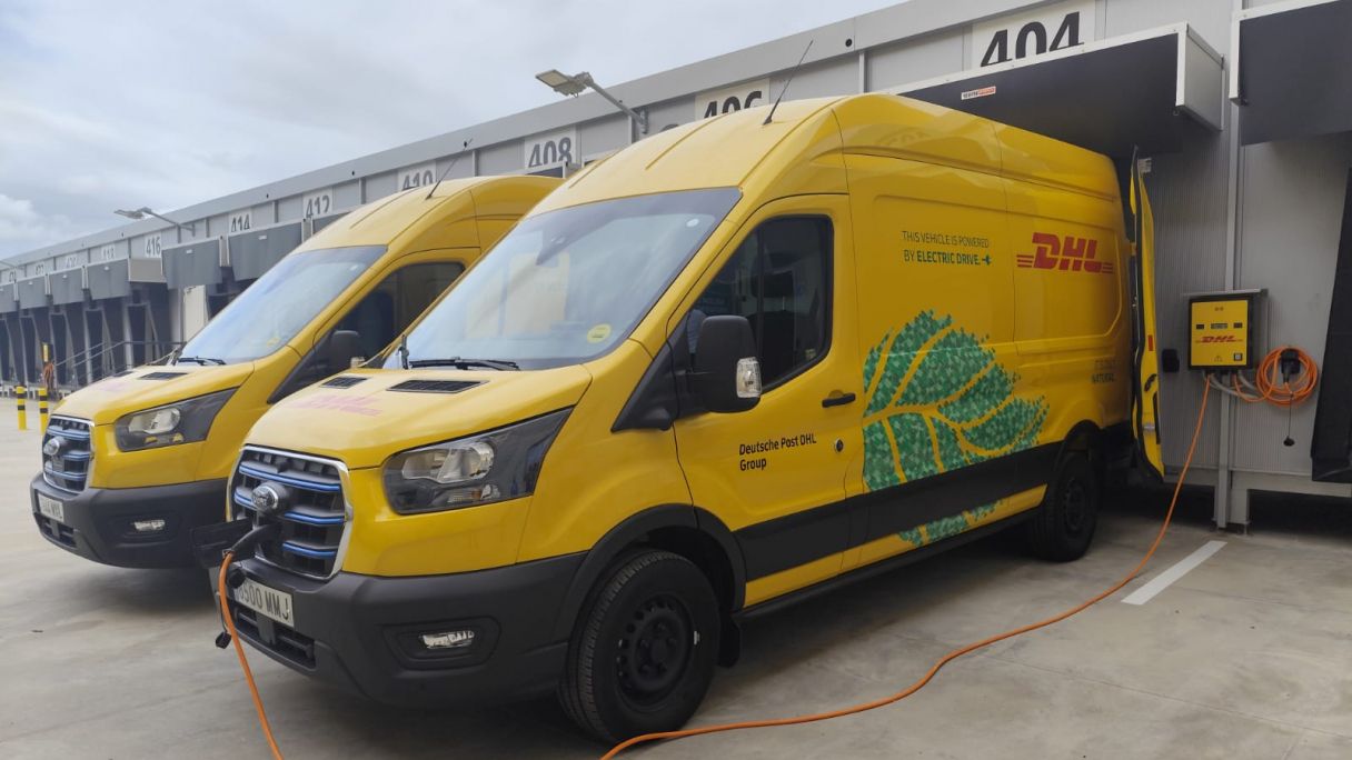 Las instalaciones están equipadas con 37 cargadores eléctricos para furgonetas | Marc Vilajosana