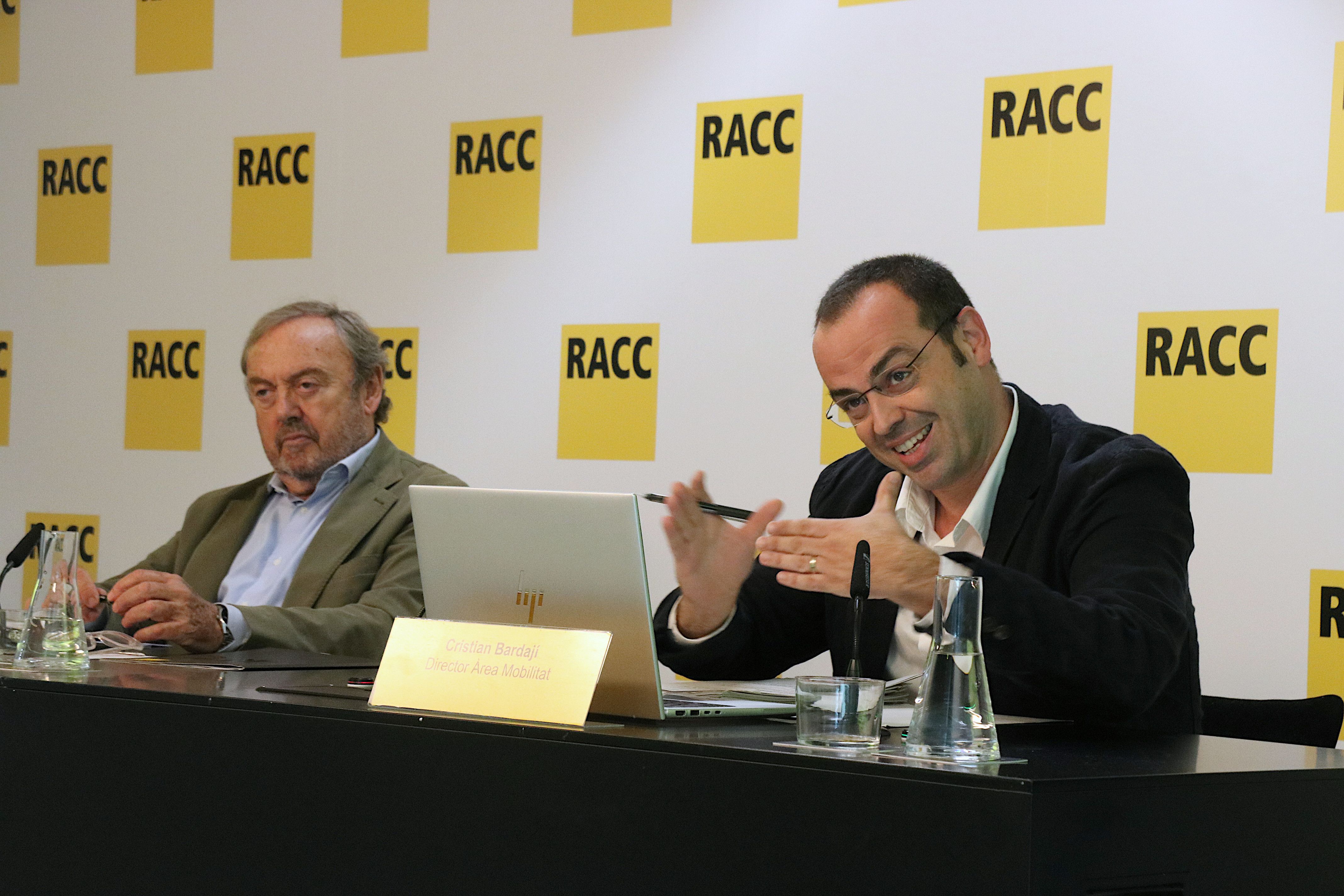 Josep Mateu, president del Racc, i Cristian Bardaji, director de l'Àrea de Mobilitat del Racc | Norma Vidal / ACN