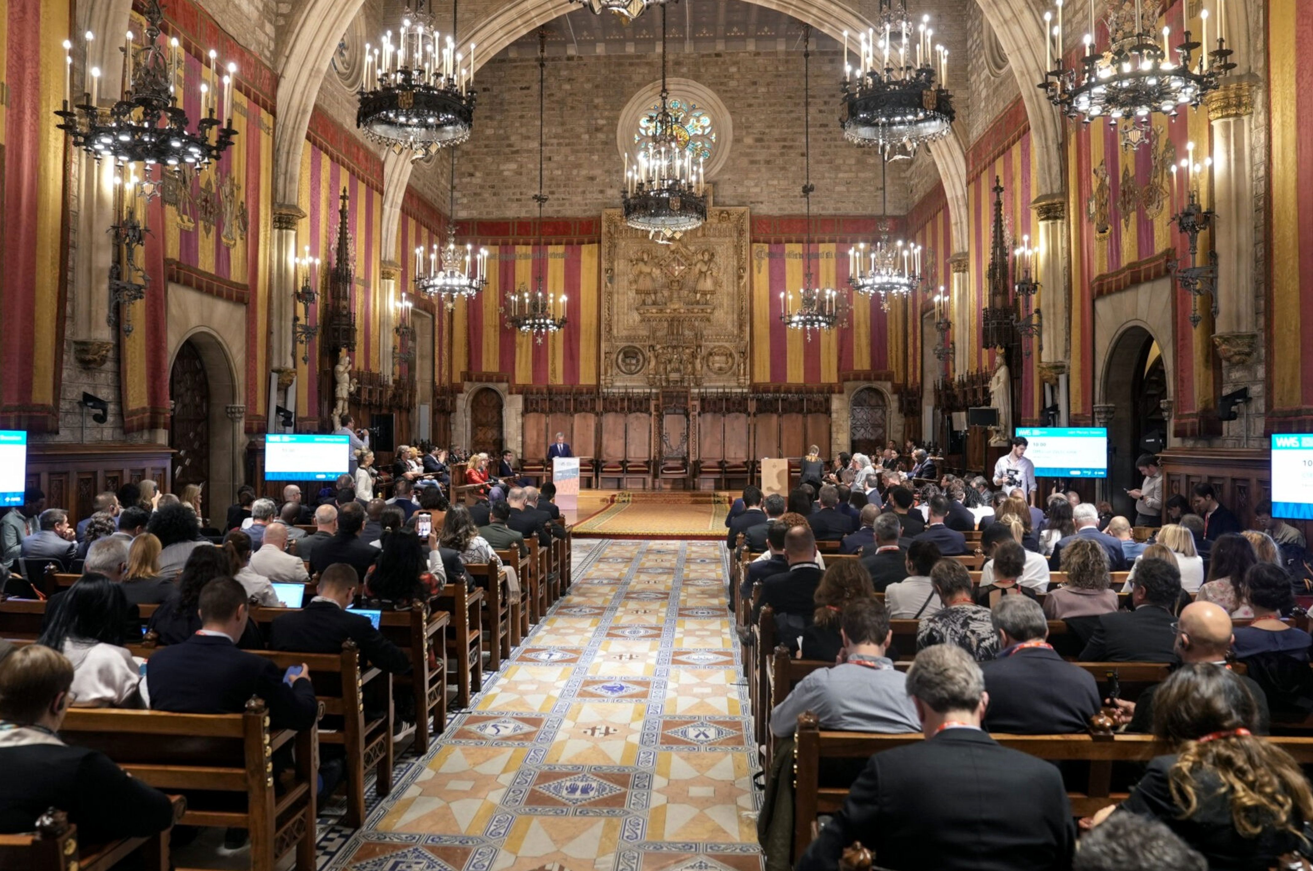 El Saló de Cent de Barcelona ha reunido a alcaldes de todo el mundo | ACN