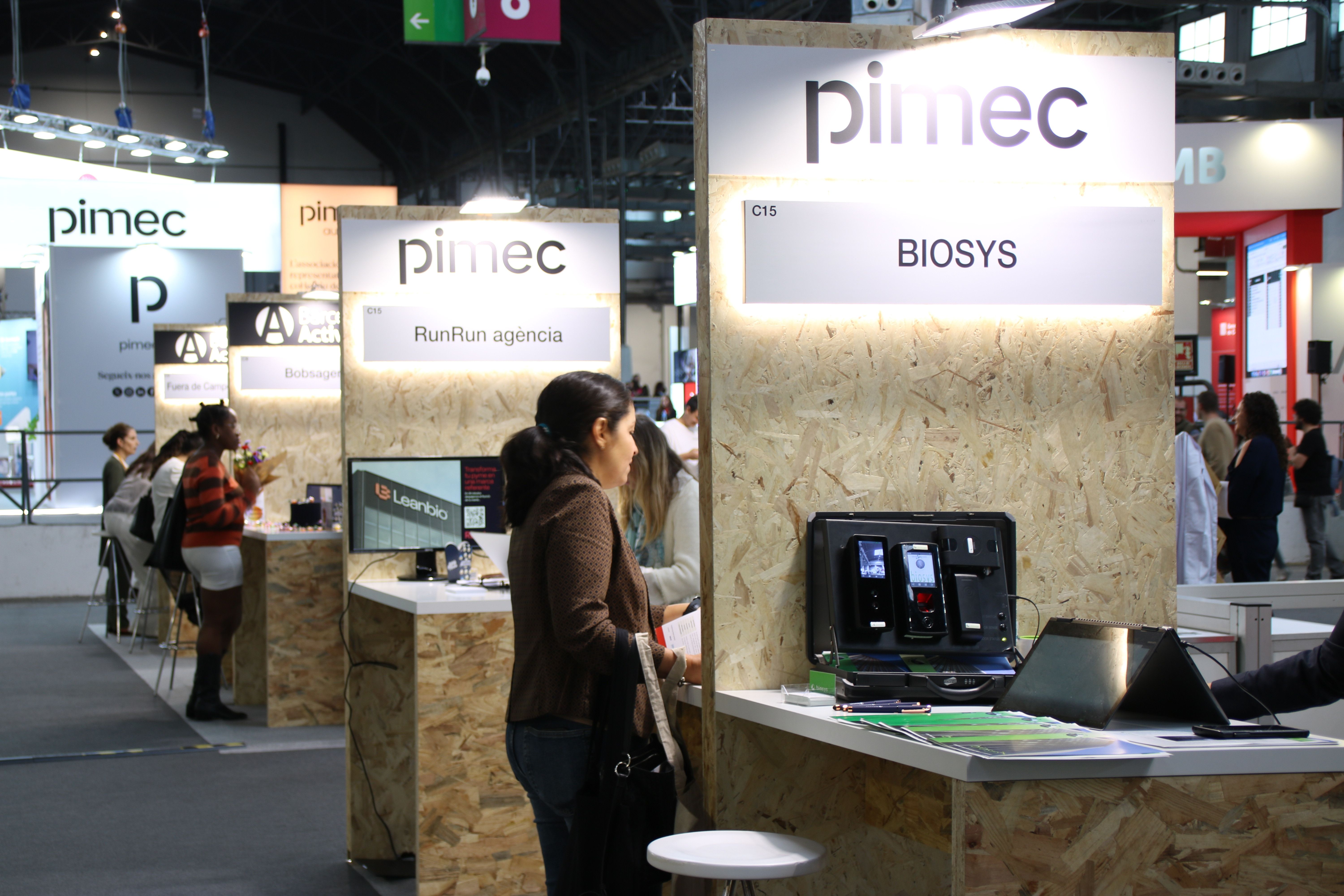 Uno de los estands en el salón BizBarcelona | Albert Hernández (ACN)