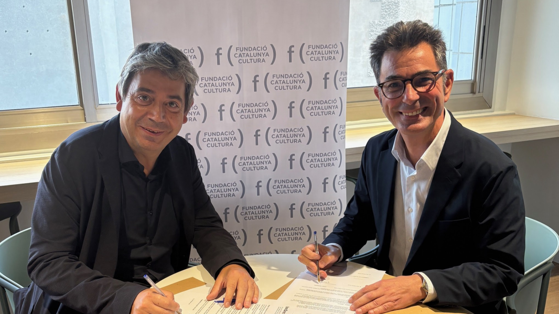 D'esquerra a dreta, Eloi Planes, president de la Fundació Catalunya Cultura, i Daniel Marsol, director de Comunicació i Màrqueting de bonÀrea | Cedida D'esquerra a dreta, Eloi Planes, president de la Fundació Catalunya Cultura, i Daniel Marsol, director de Comunicació i Màrqueting de bonÀrea | Cedida