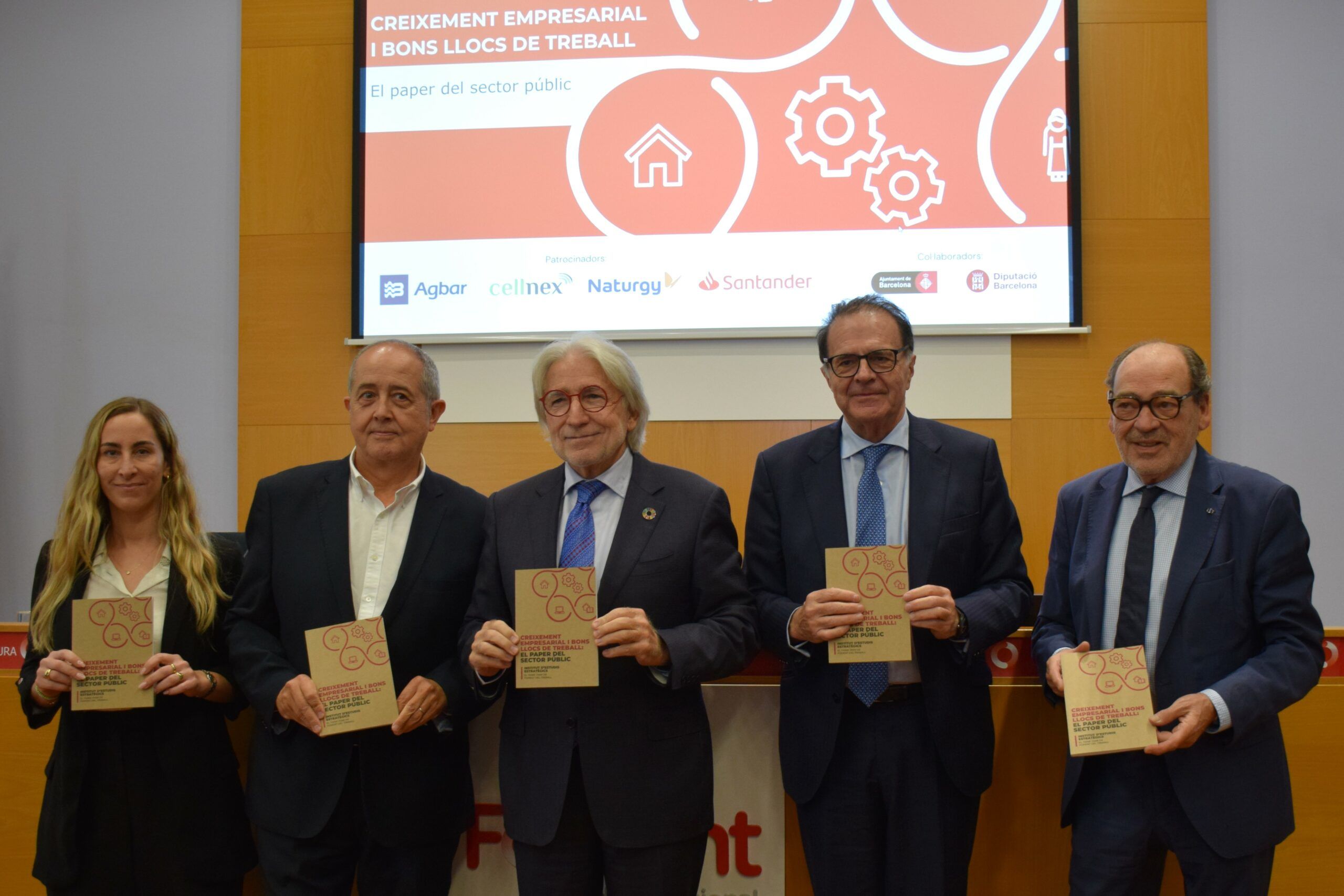 D'esquerra a dreta: Ana Julia Cura, Felip Puig, Josep Sánchez Llibre, Jordi Alberich, i Jordi Casas | Cedida