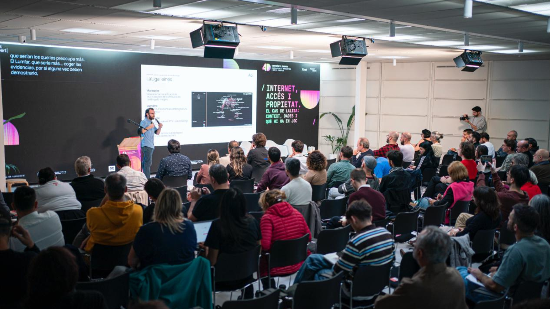 Assistents en una sessió de la Conferència Europea 4D, impulsada per Accent Obert i Xnet | Cedida