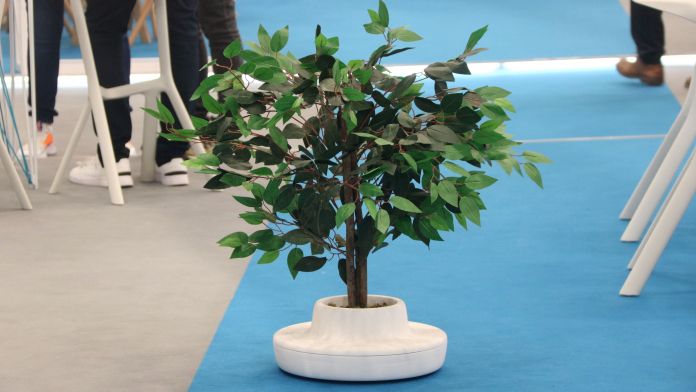 Un arbre robotitzat, exposat a l'Smart City expo | Maria Asmarat (ACN)