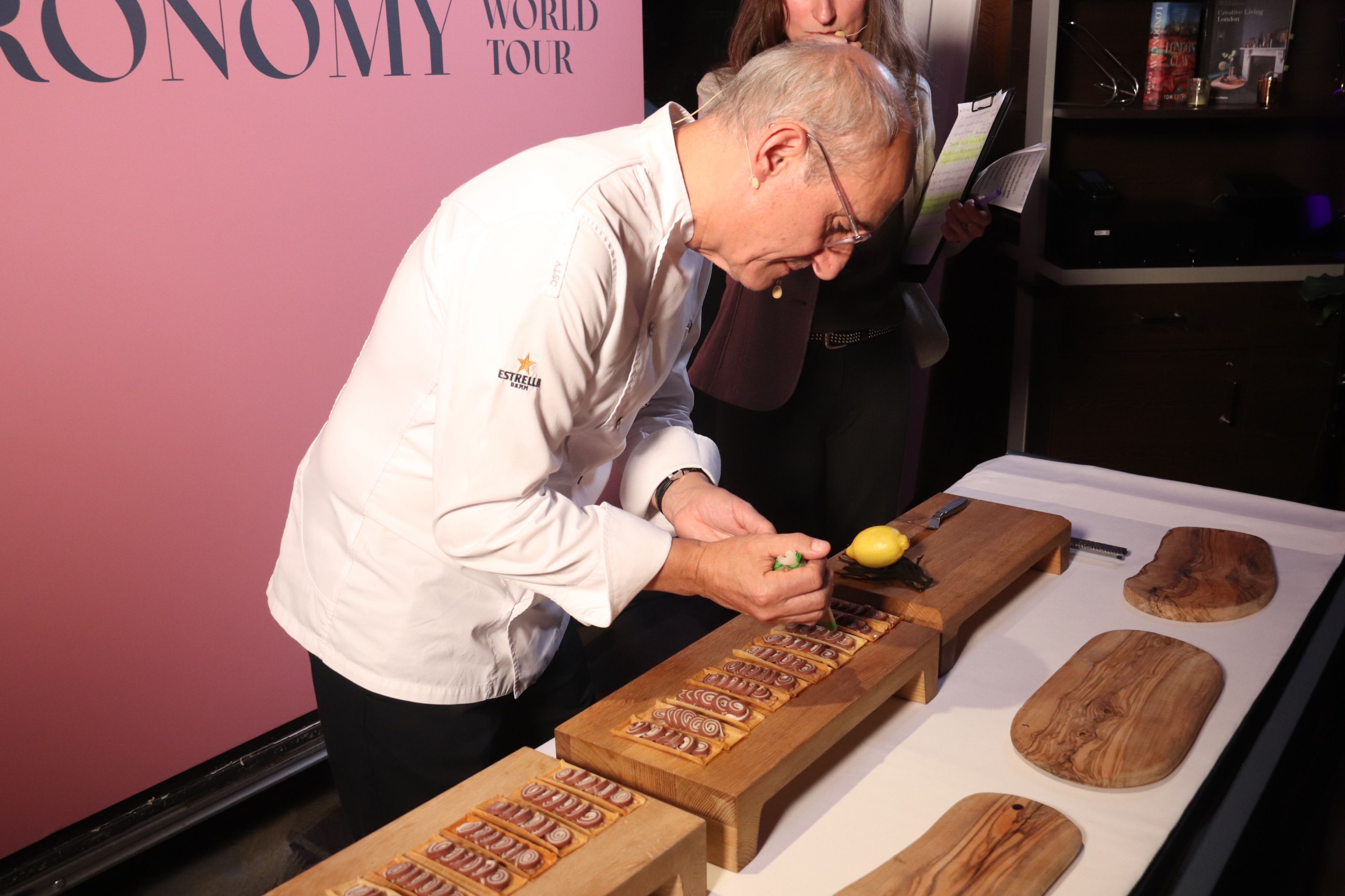 El cuiner Paco Pérez amb dues estrelles Michelin a l'acte Catalunya Regió Mundial de la Gastronomia | ACN El cuiner Paco Pérez amb dues estrelles Michelin a l'acte Catalunya Regió Mundial de la Gastronomia | ACN