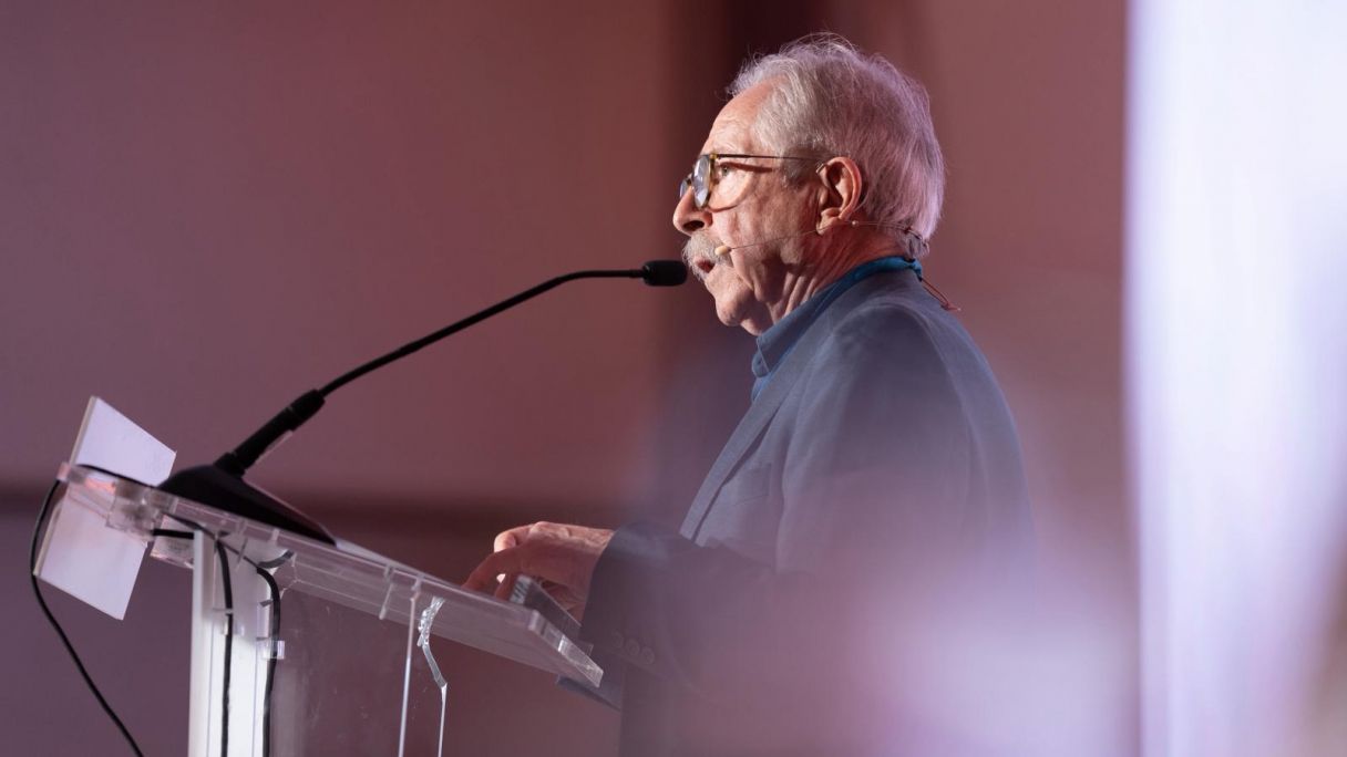 Josep Oliver, durante su ponencia inaugural en las 'Jornades dels Economistes' | Joan Mateu Parra (Col·legi d’Economistes) Josep Oliver, durante su ponencia inaugural en las 'Jornades dels Economistes' | Joan Mateu Parra (Col·legi d’Economistes)