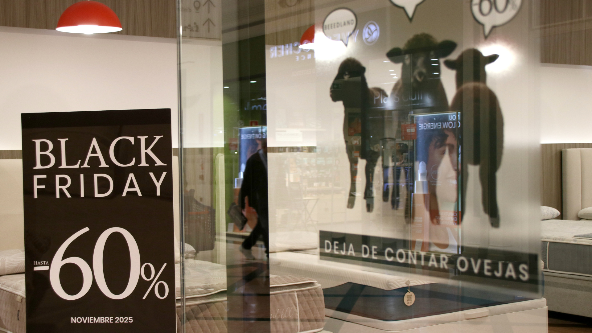 Un anunci d'un 60% de descompte per Black Friday | Albert Hernàndez (ACN)