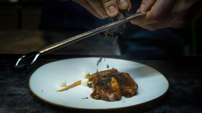 El plato de pato con peras del restaurante Gastrogaratxe El plato de pato con peras del restaurante Gastrogaratxe