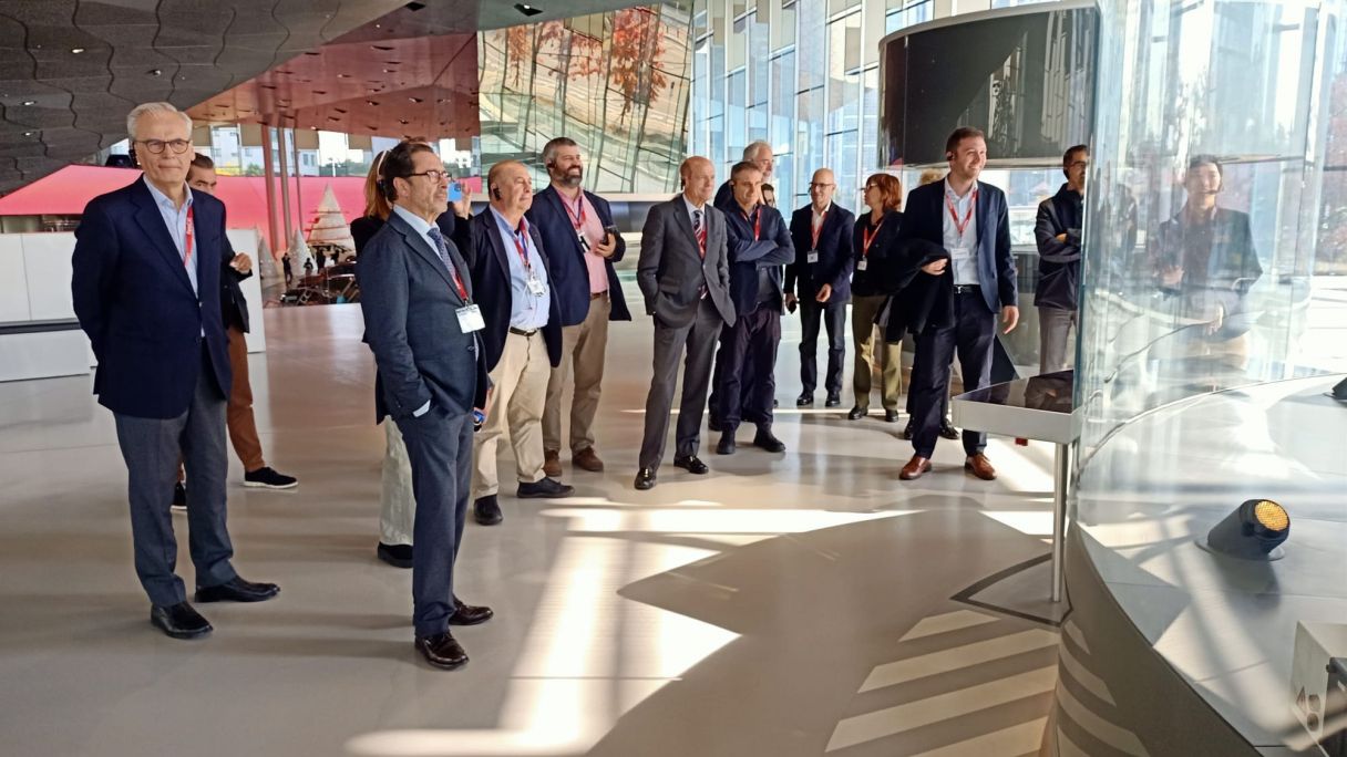 L'expedició de FemCAT visita el Hyundai Motor Studio, a Seül | FemCAT L'expedició de FemCAT visita el Hyundai Motor Studio, a Seül | FemCAT