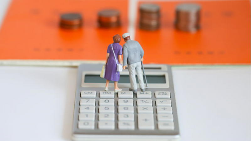 CaixaBank ofereix dues eines digitals que permeten orientar les decisions d’estalvi cap a la jubilació | CaixaBank