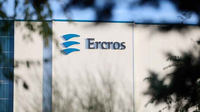 La fachada de la sede de Ercros en Madrid | Europa Press La fachada de la sede de Ercros en Madrid | Europa Press