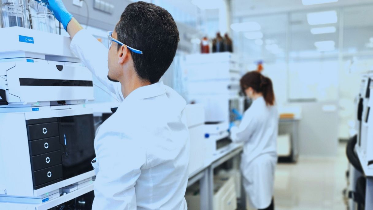 Monitoratge de les aigües residuals als nostres laboratoris | Veolia Monitoratge de les aigües residuals als nostres laboratoris | Veolia