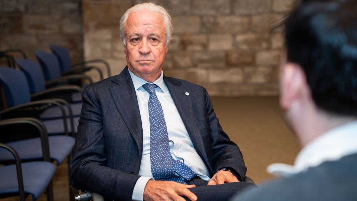 Tusquets desconoce el impacto de la guerra hipotecaria, pero defiende las hipotecas como una herramienta de fidelización de los bancos | Carolina Santos Tusquets desconoce el impacto de la guerra hipotecaria, pero defiende las hipotecas como una herramienta de fidelización de los bancos | Carolina Santos