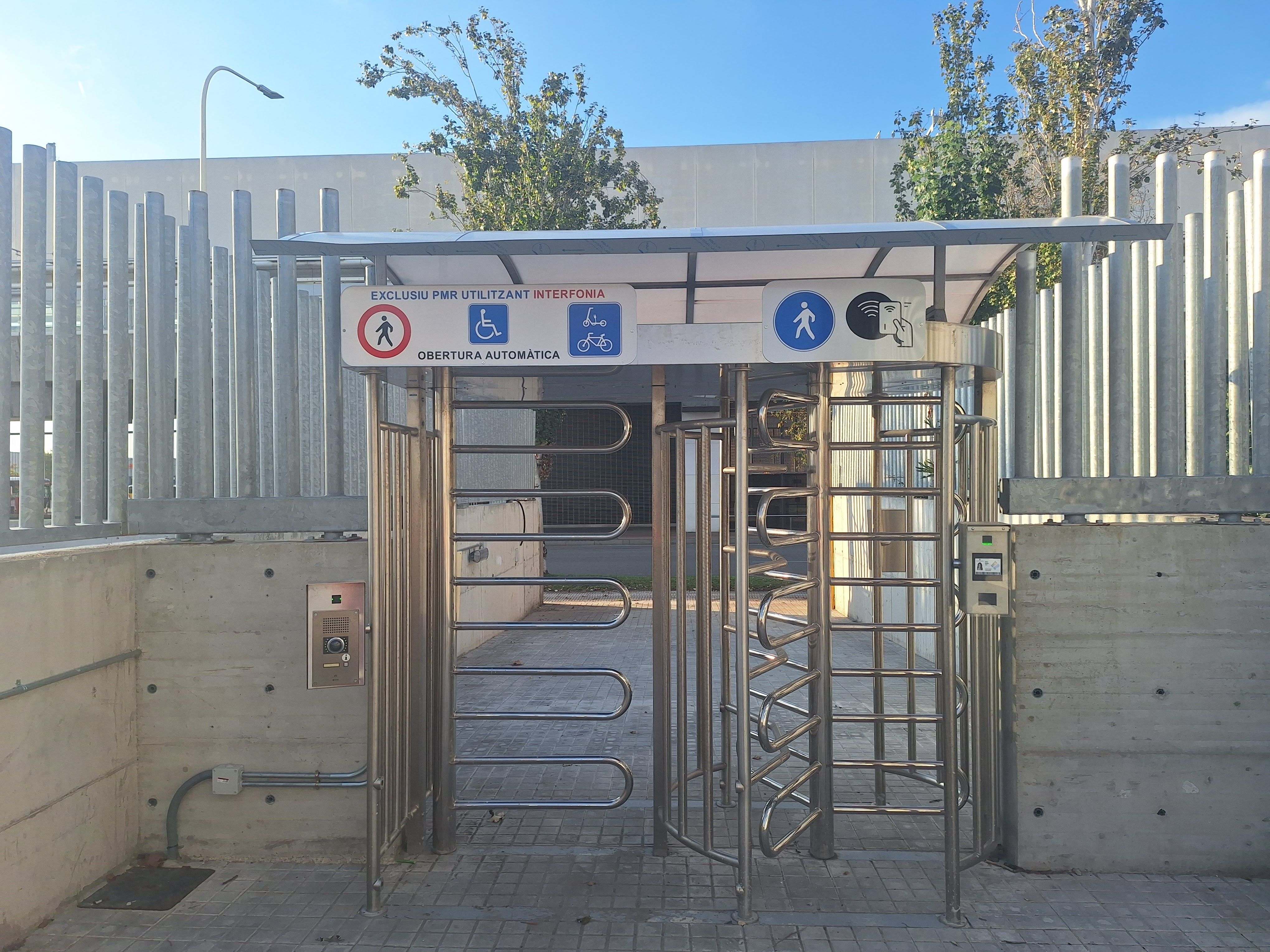 El Port de Barcelona habilita un nou accés per als vianants per a facilitar la mobilitat de vianants | EP