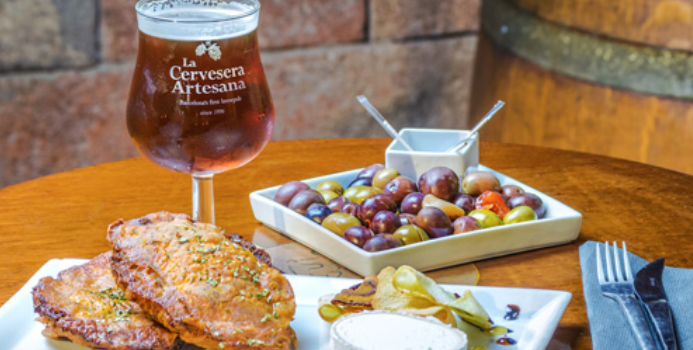 La Cervecera Artesana es el primer 'brewpub' de la ciudad | Cedida