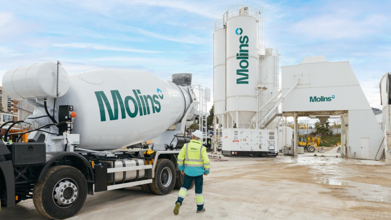 Un treballador de Molins a la fàbrica de Sant Vicenç dels Horts | Cedida