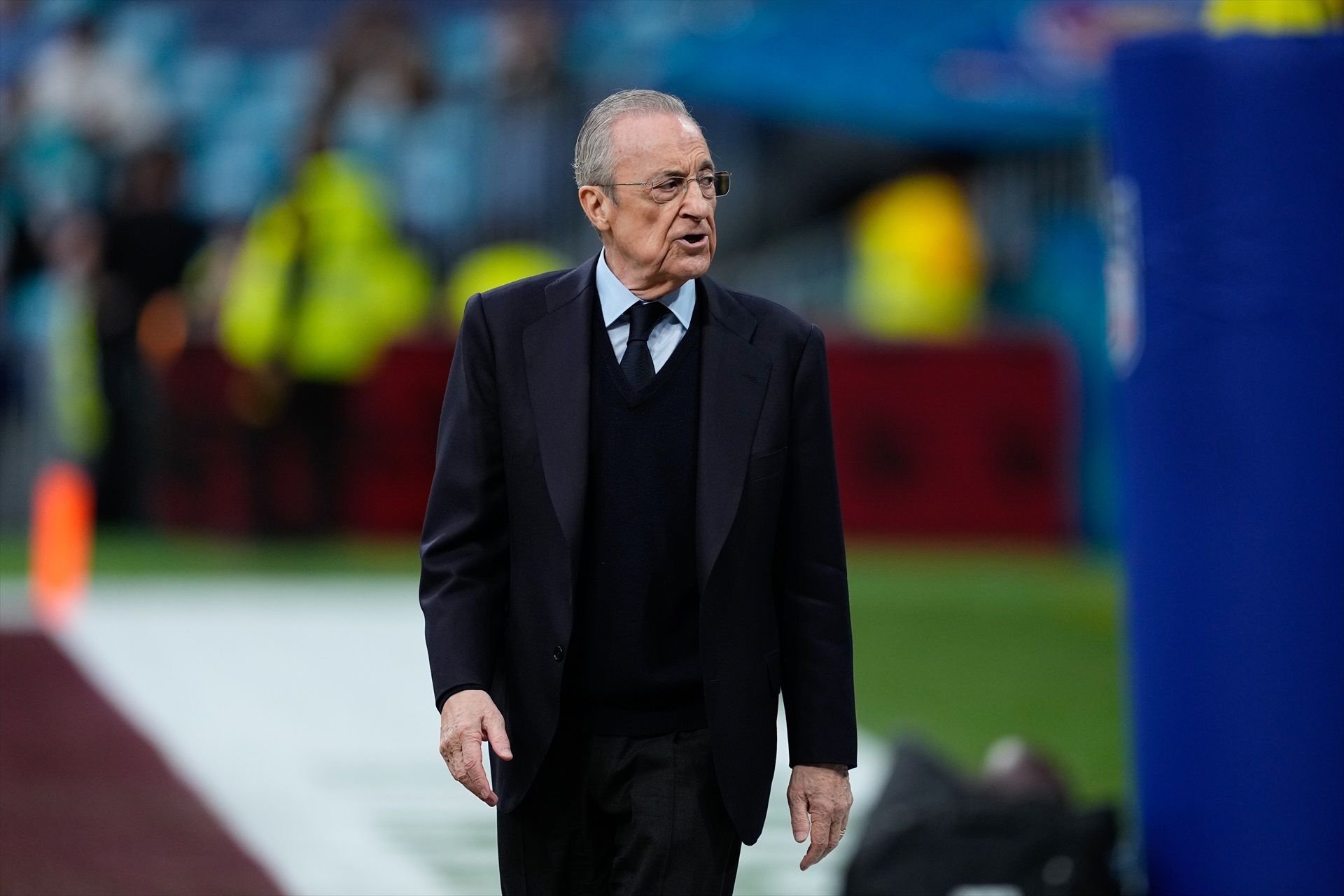 El president del Real Madrid, Florentino Pérez, al Santiago Bernabéu durant la disputa del partit de l'NFL | Europa Press