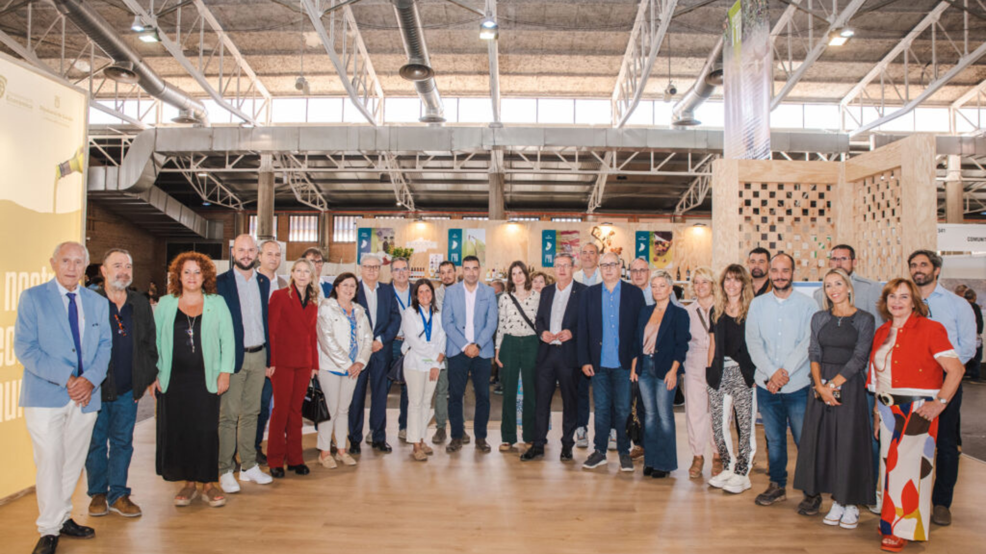 Foto de familia del acto de reconocimiento de Ferias Internacionales en Sant Josep | Cedida