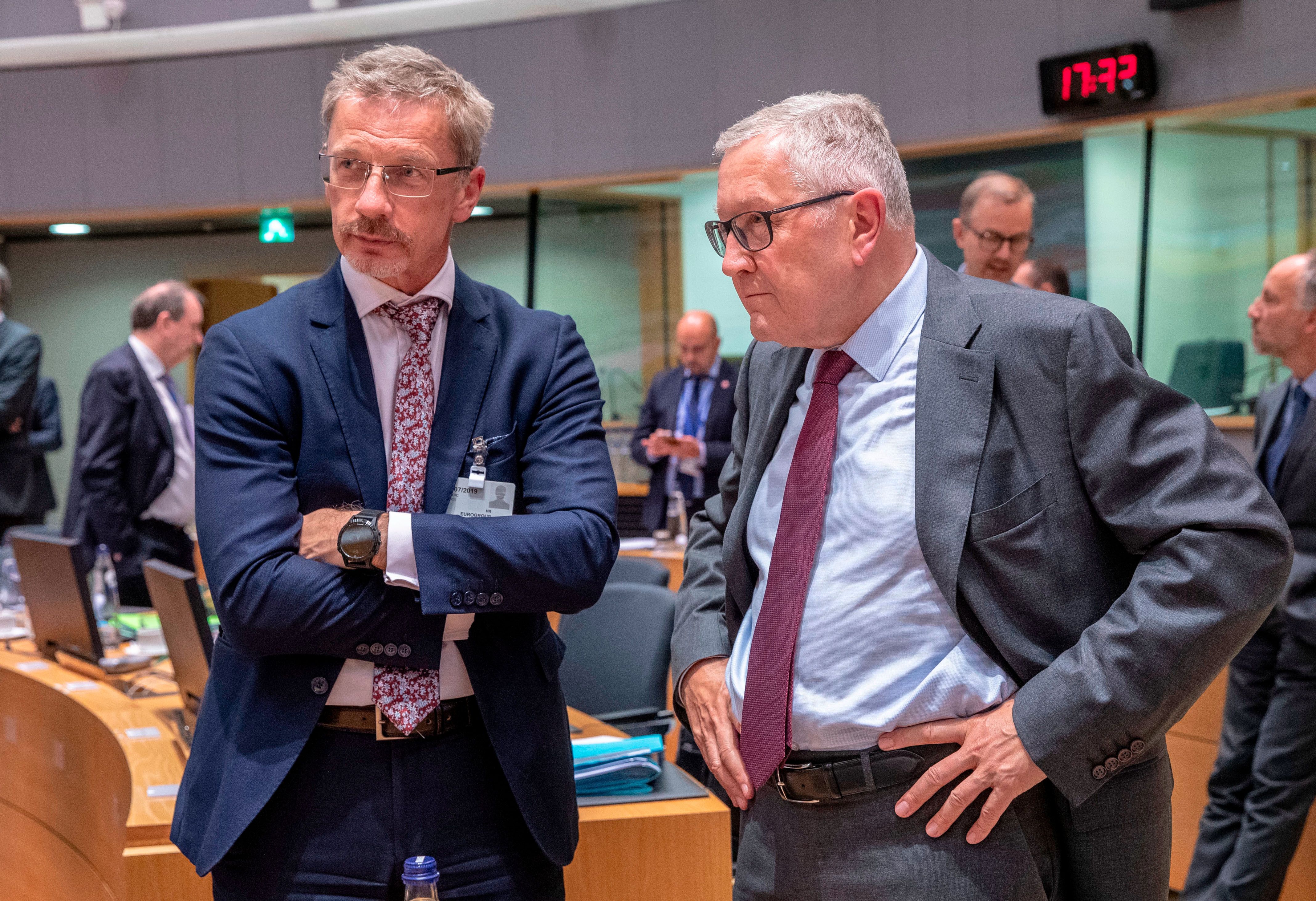 El gobernador del banco central de Croacia, Boris Vujcic (izquierda) | ACN