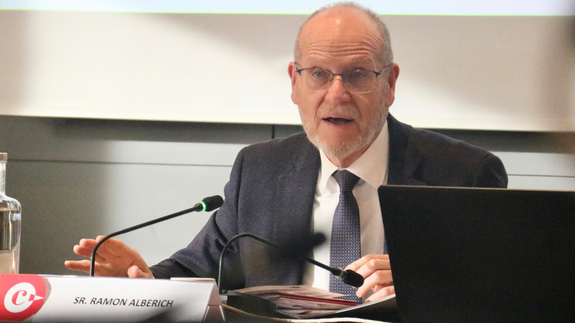 Ramon Alberich, president de la Cambra de Comerç de Sabadell, durant la trobada anual amb els mitjans de comunicació | Albert Segura (ACN)