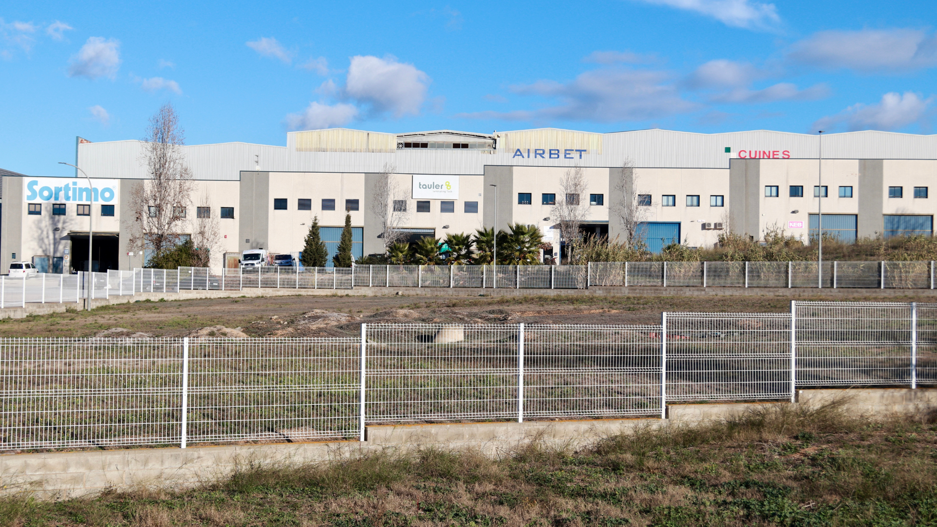 Naves de un polígono industrial del Alt Penedès | Gemma Sánchez Bonel (ACN)