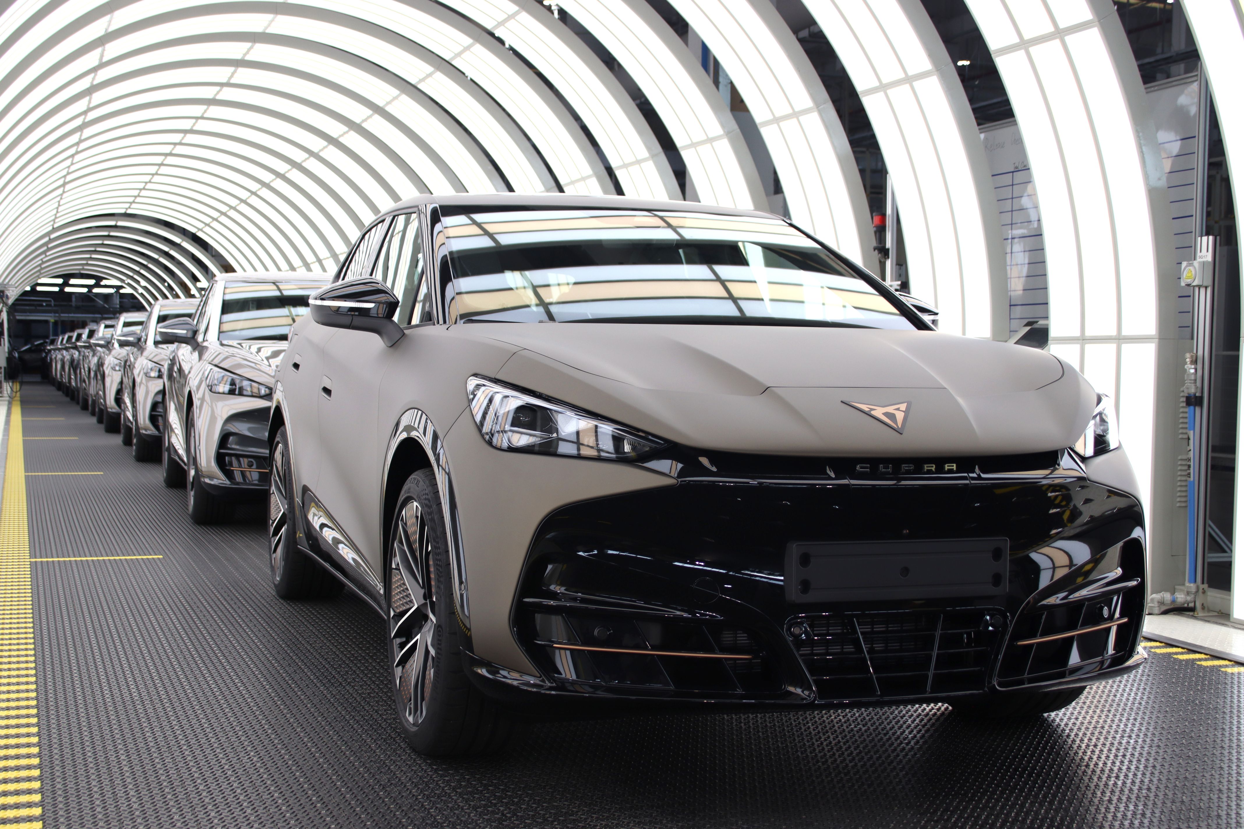 Diversos Cupra Tavascan a la fàbrica del Grup Volkswagen a Anhui, a la Xina | Mariona Puig (ACN)