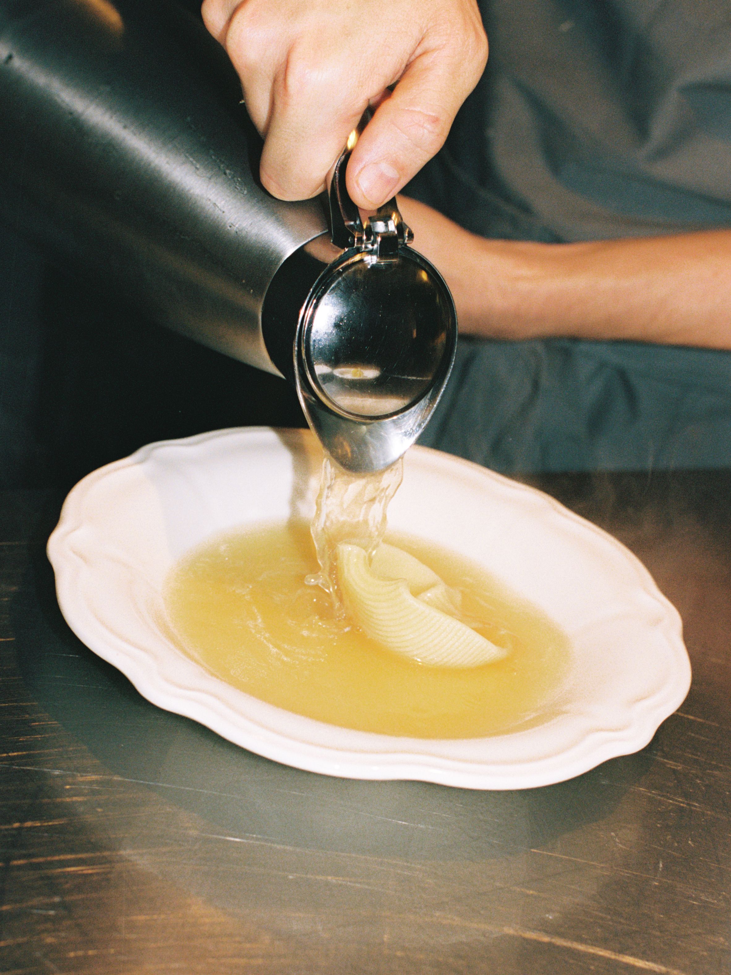 L’escudella amb què Arraval dona el tret de sortida a la seva proposta culinària | Cedida