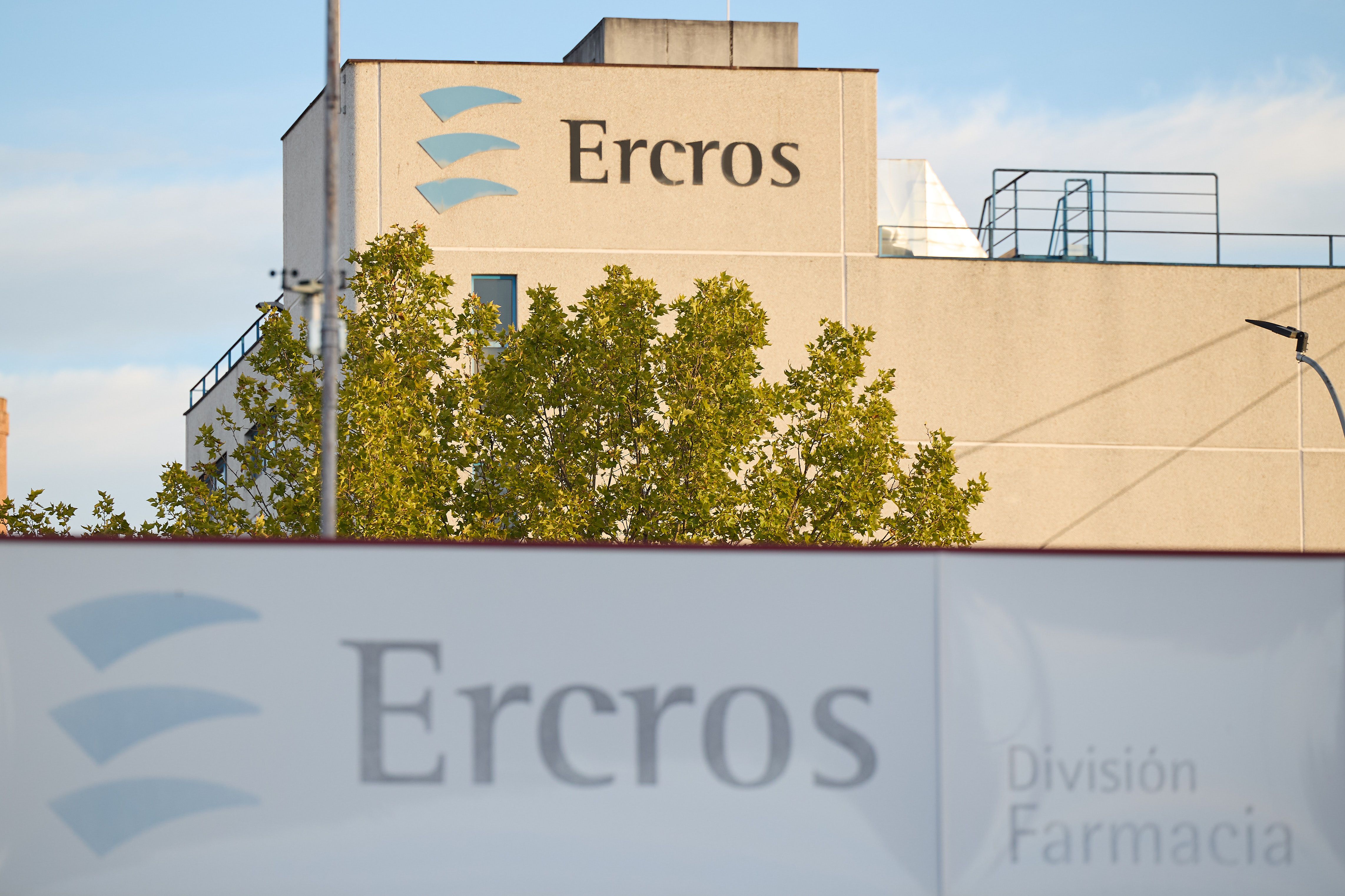 Façana de la seu d’Ercros, l’11 d’octubre de 2024, a Aranjuez, Madrid | Jesús Hellín (Europa Press) Façana de la seu d’Ercros, l’11 d’octubre de 2024, a Aranjuez, Madrid | Jesús Hellín (Europa Press)