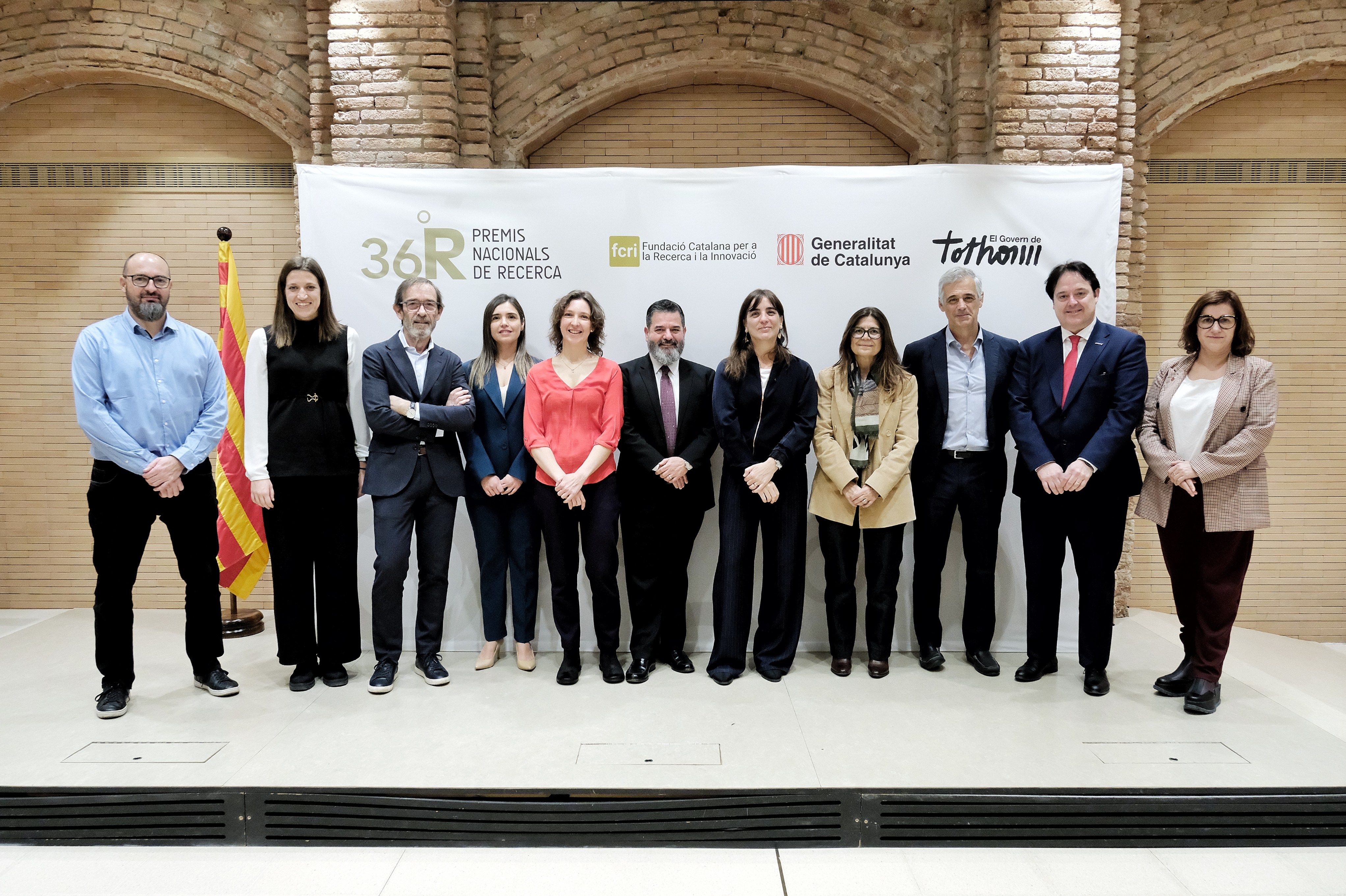 Representants d'Eurecat, la Generalitat i la Fundació Catalana per a la Recerca i la Innovació lliuren el premi a Eurecat | Cedida